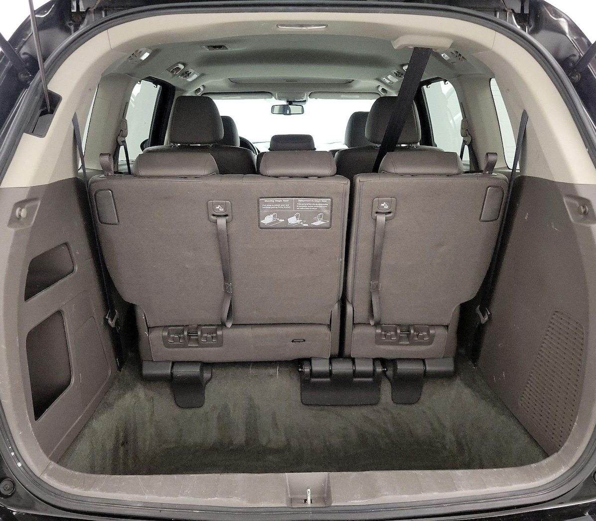 Trunk/Cargo (Seats Up)