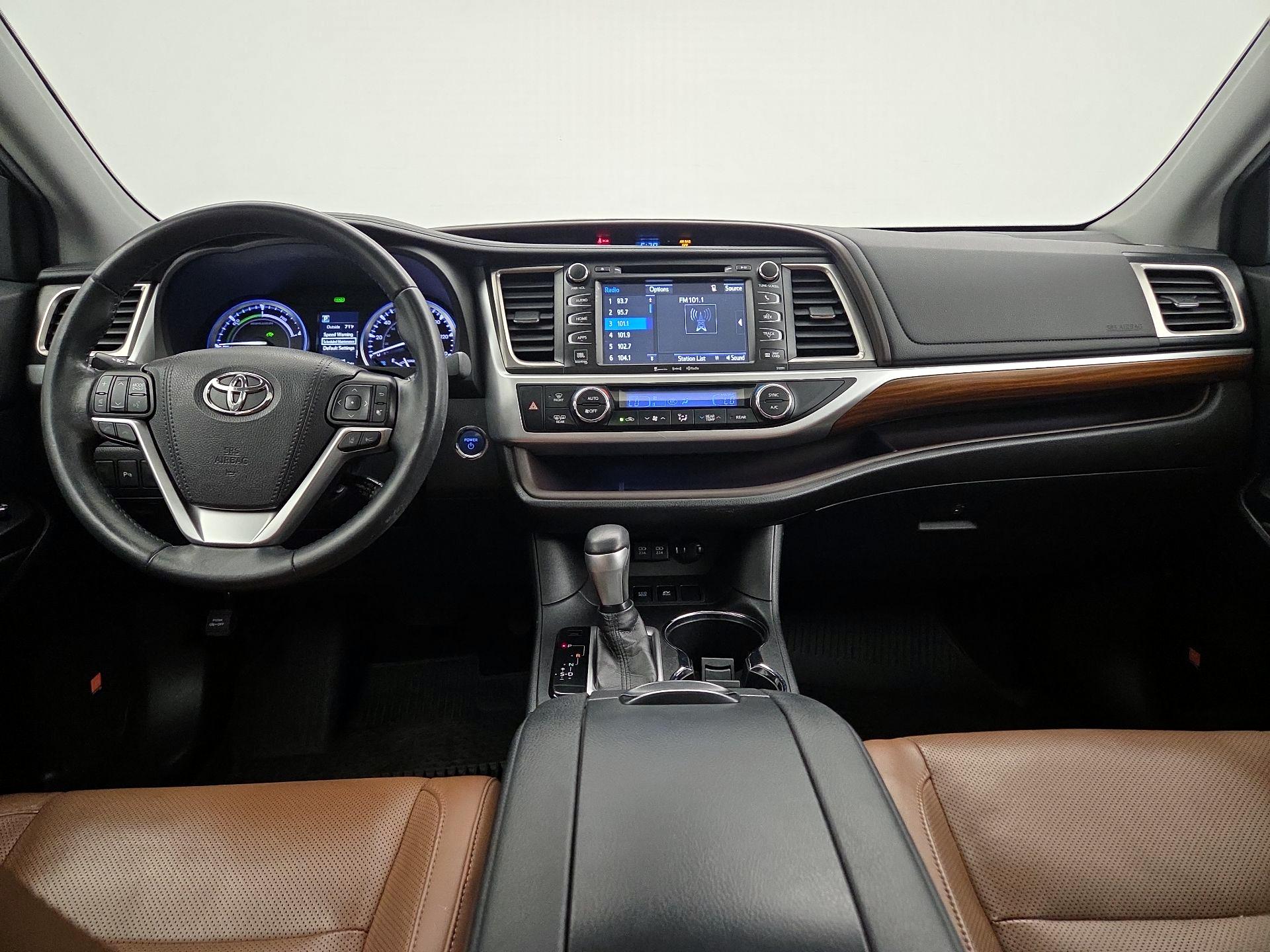 Thumbnail: 2019 Toyota Highlander - 9