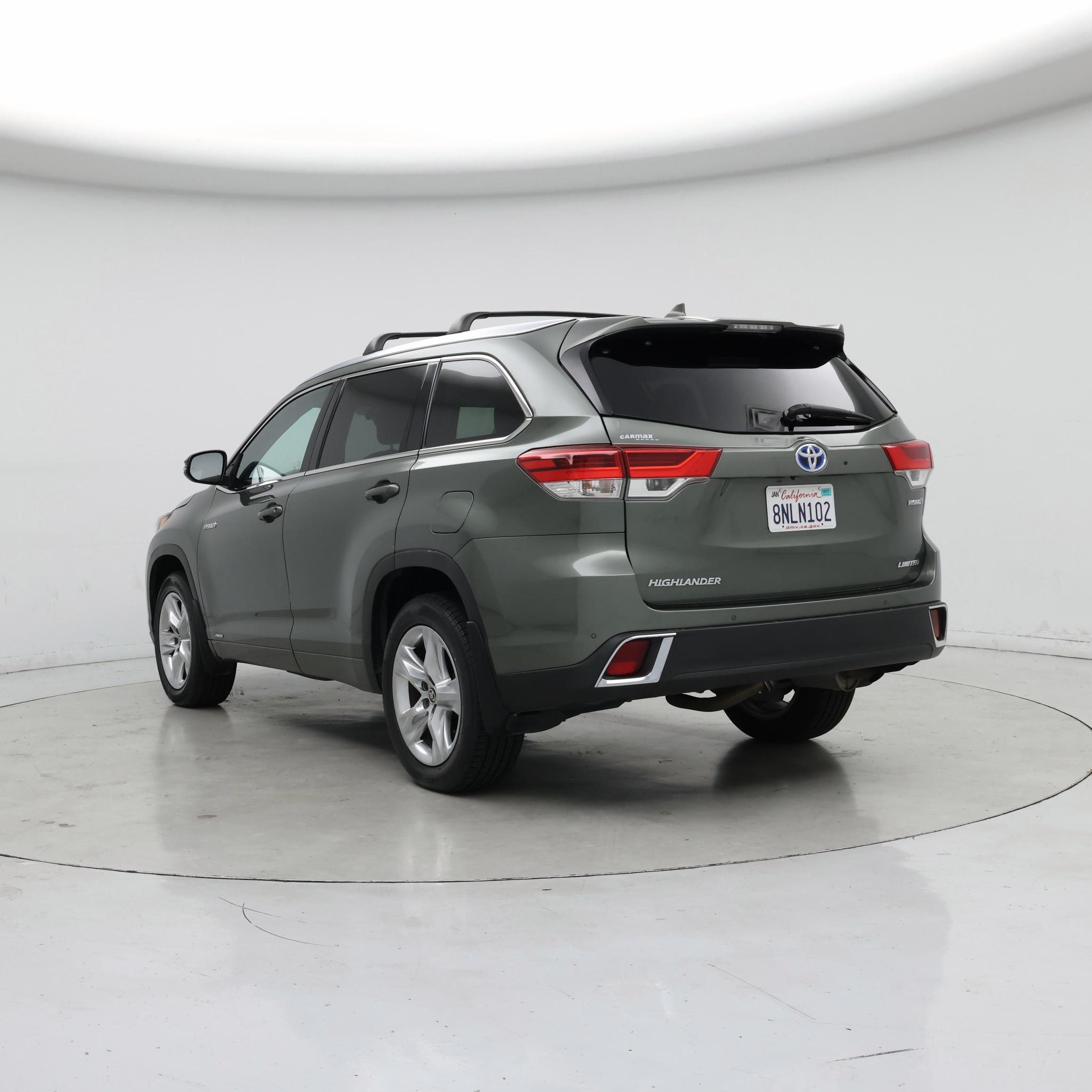 Thumbnail: 2019 Toyota Highlander - 2