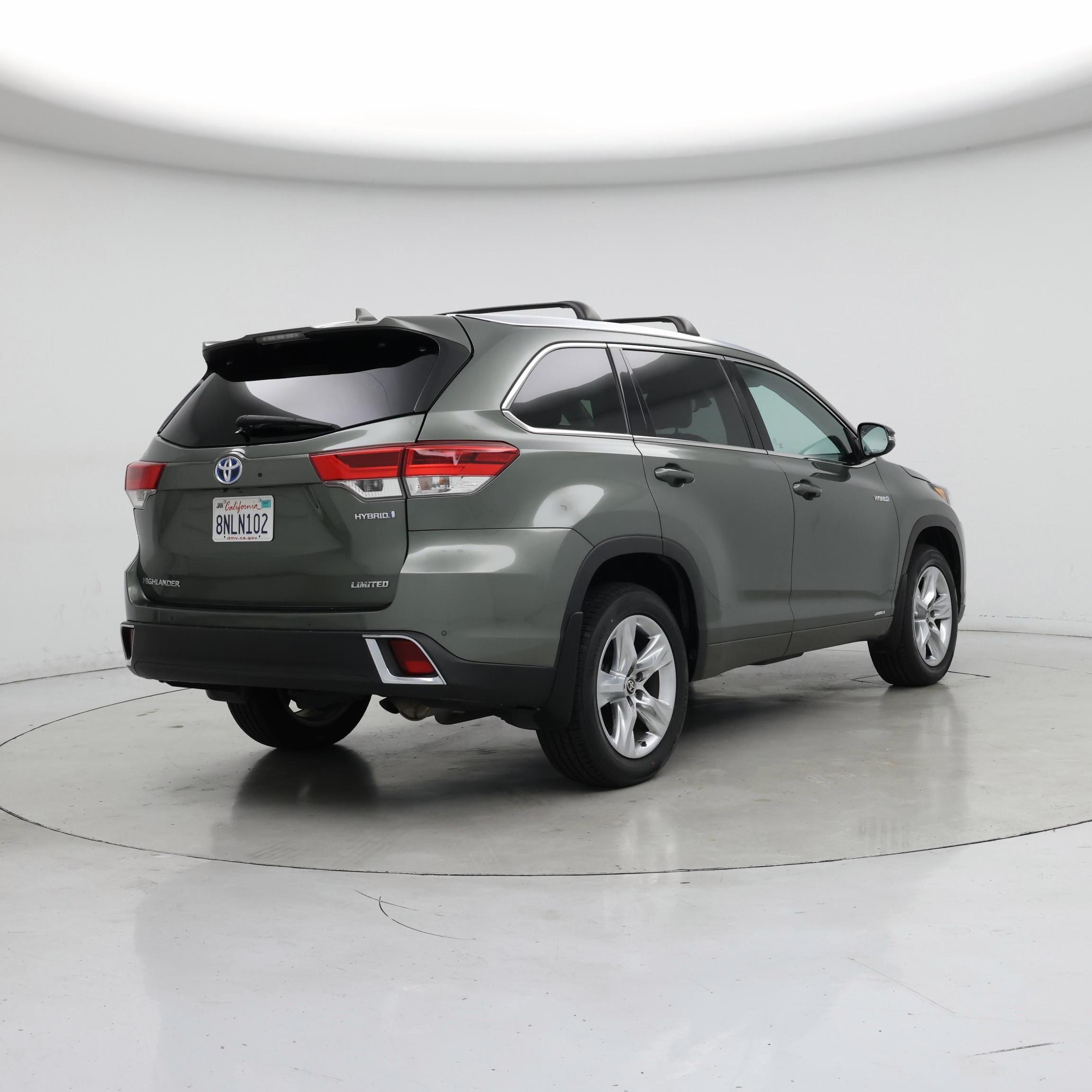 Thumbnail: 2019 Toyota Highlander - 8