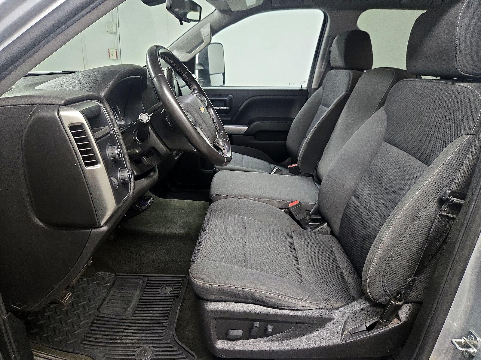 2018 Chevrolet Silverado 1500 LT - Photo 12