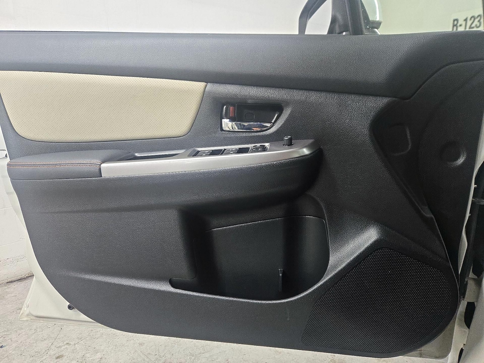2016 Subaru Crosstrek Limited - Photo 13