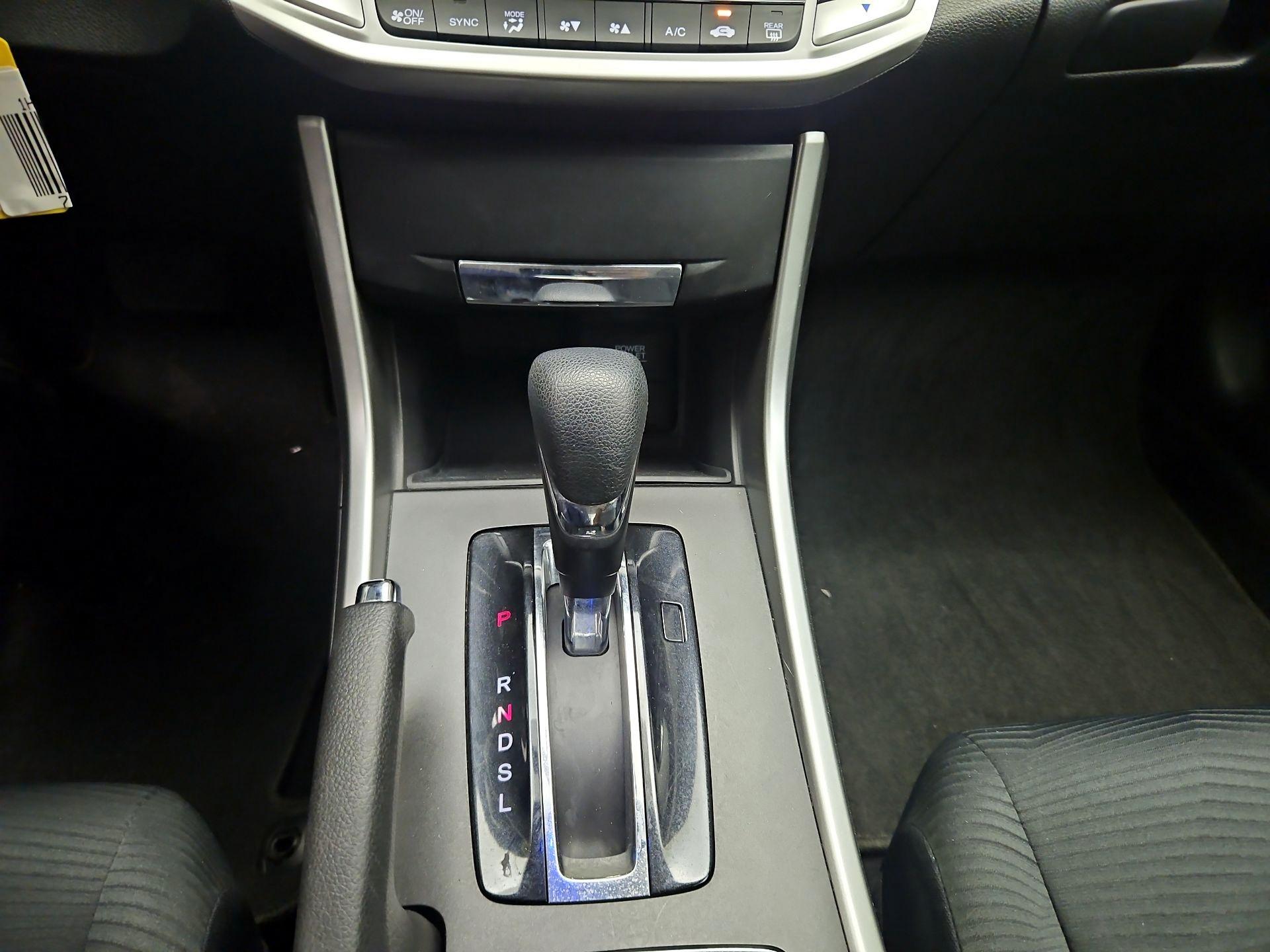Thumbnail: 2015 Honda Accord - 16
