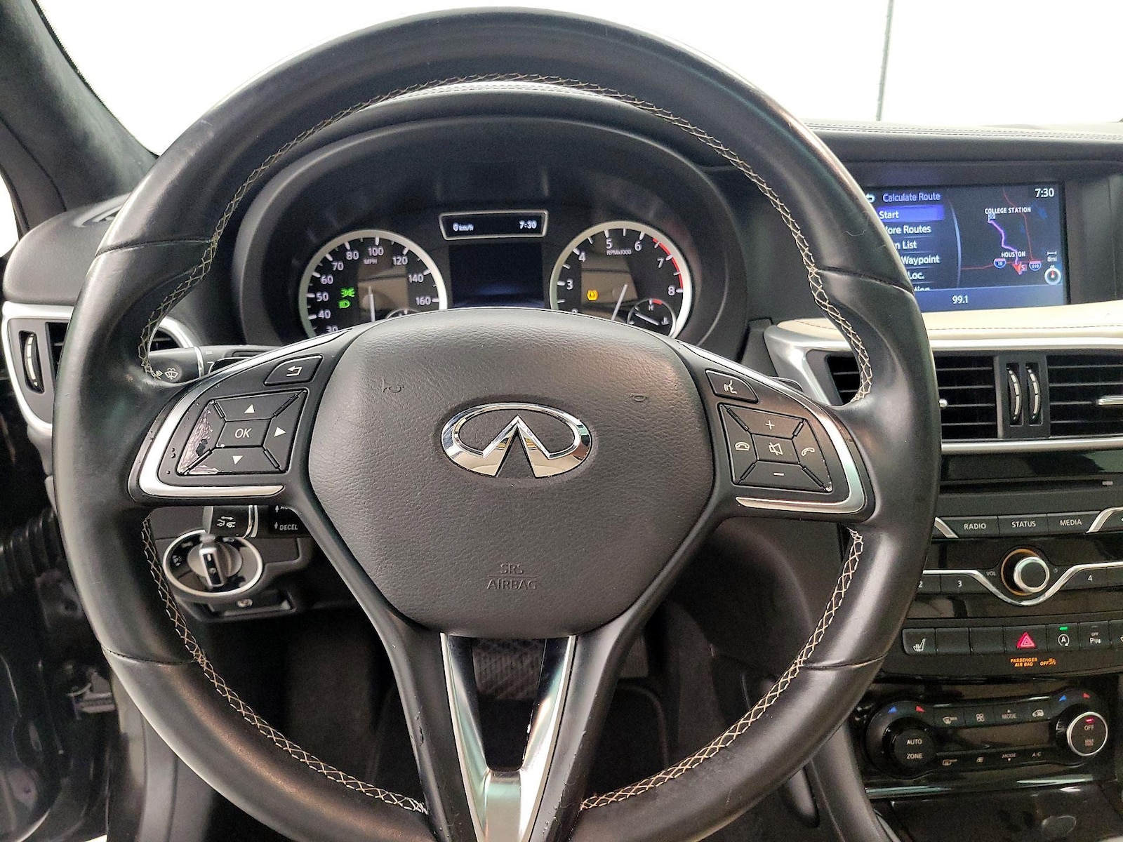 2017 INFINITI QX30 Premium - Photo 11