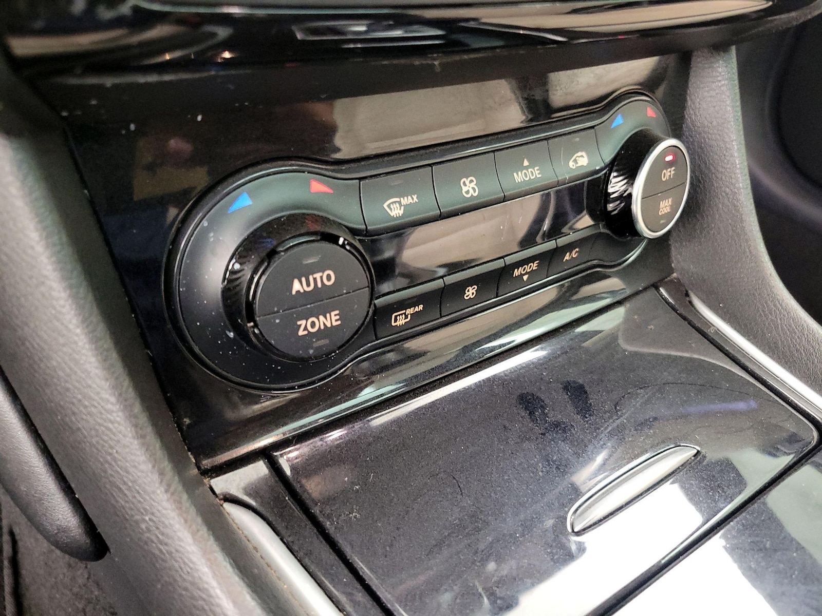 2017 INFINITI QX30 Premium - Photo 18