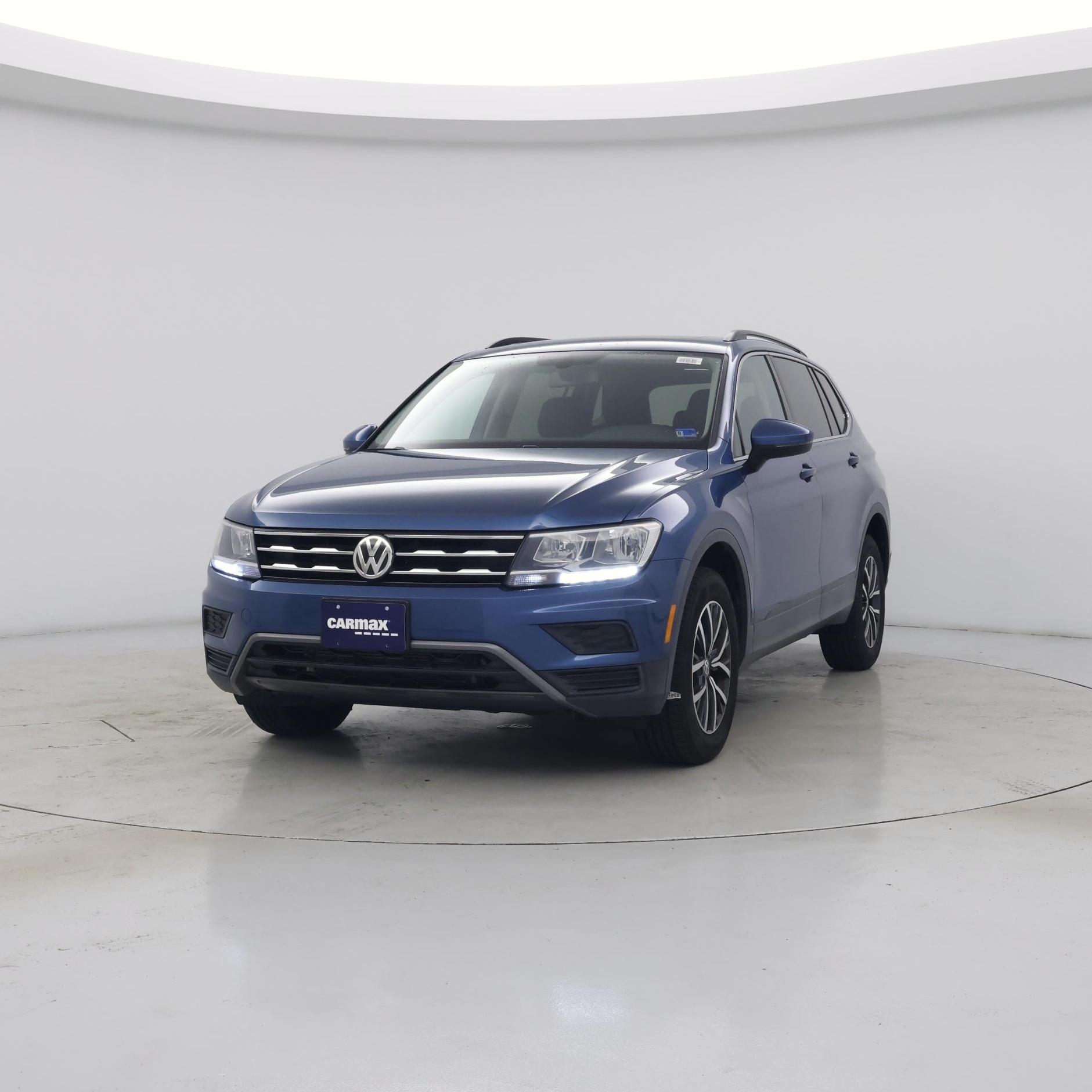 Thumbnail: 2019 Volkswagen Tiguan - 4