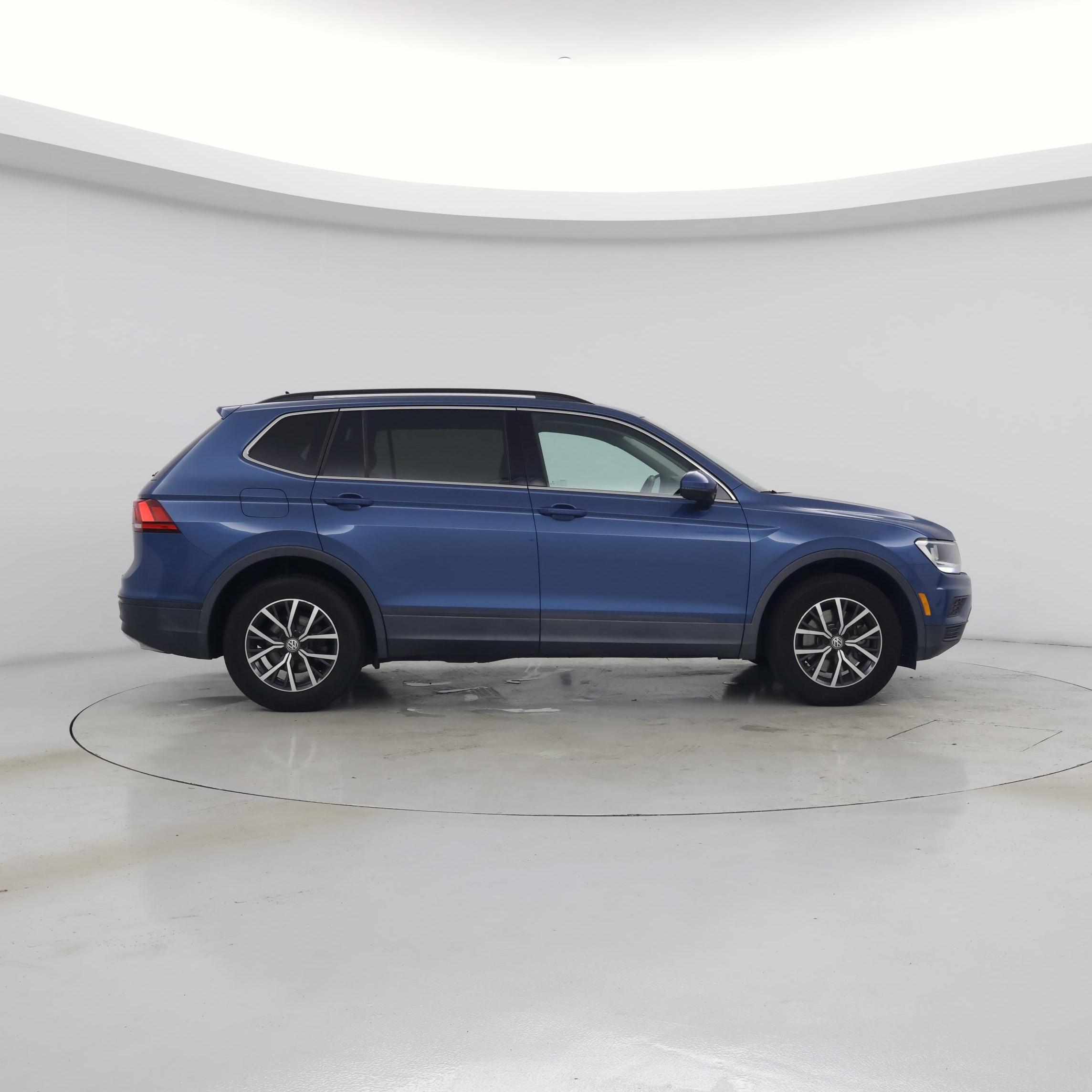 Thumbnail: 2019 Volkswagen Tiguan - 7