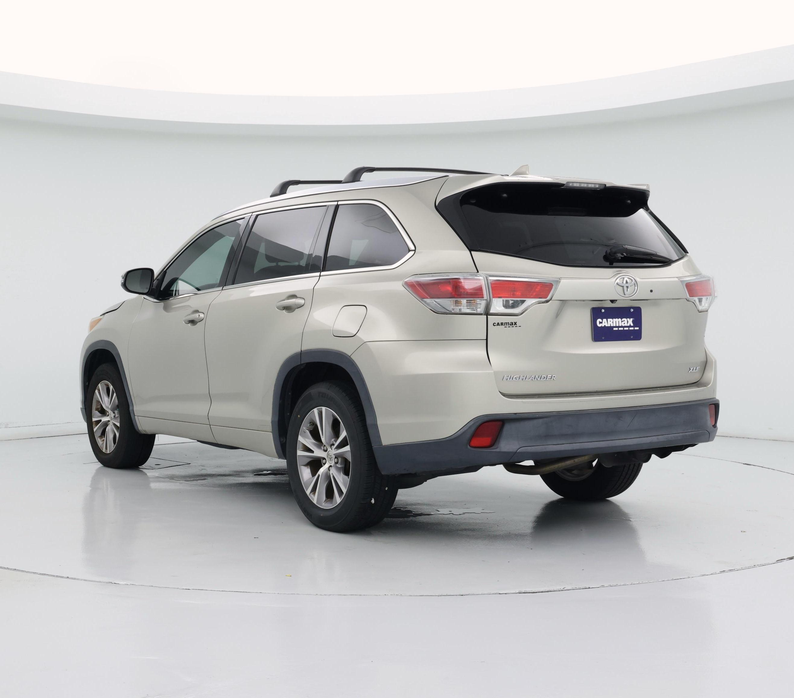 Thumbnail: 2015 Toyota Highlander - 2
