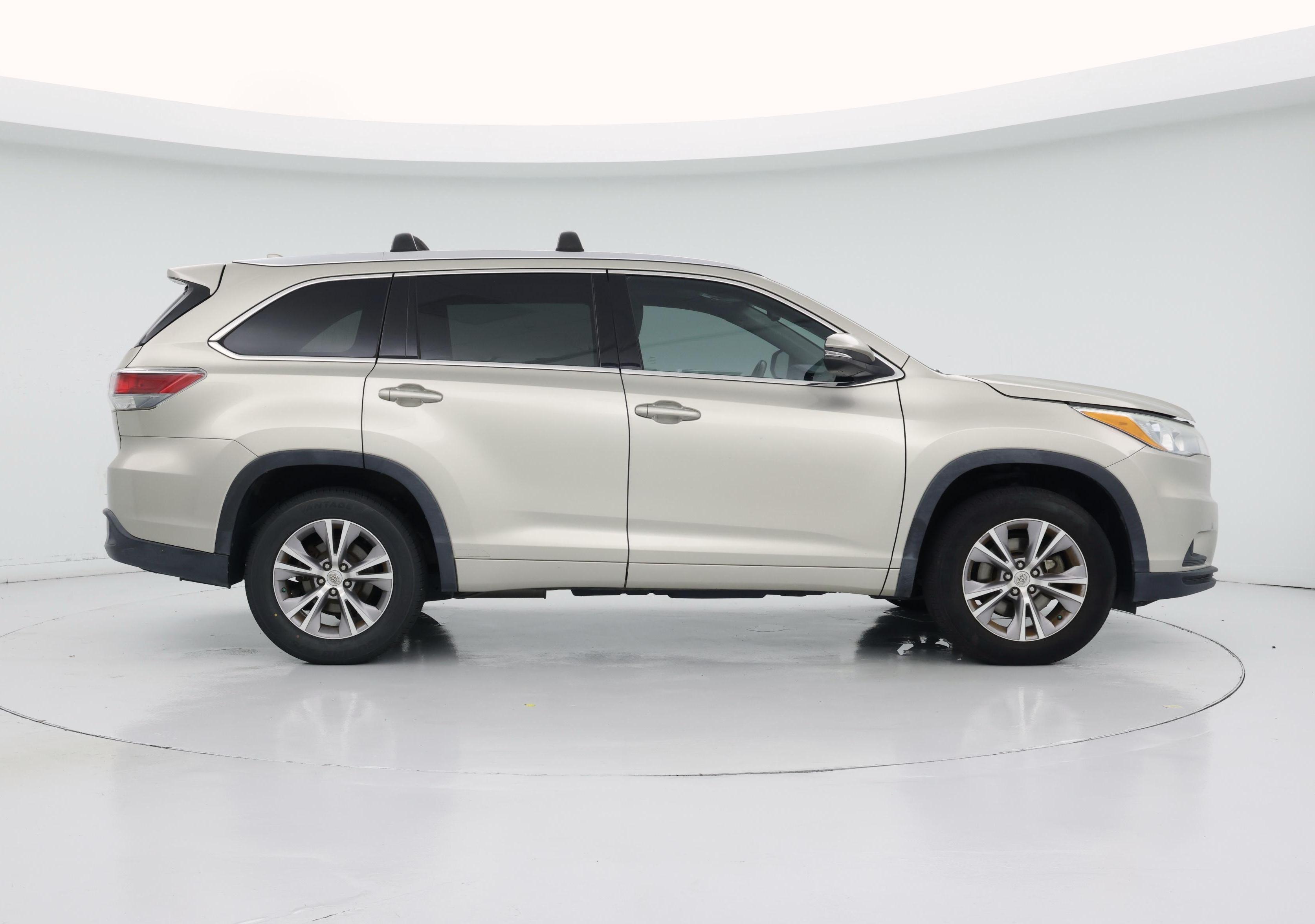 Thumbnail: 2015 Toyota Highlander - 7