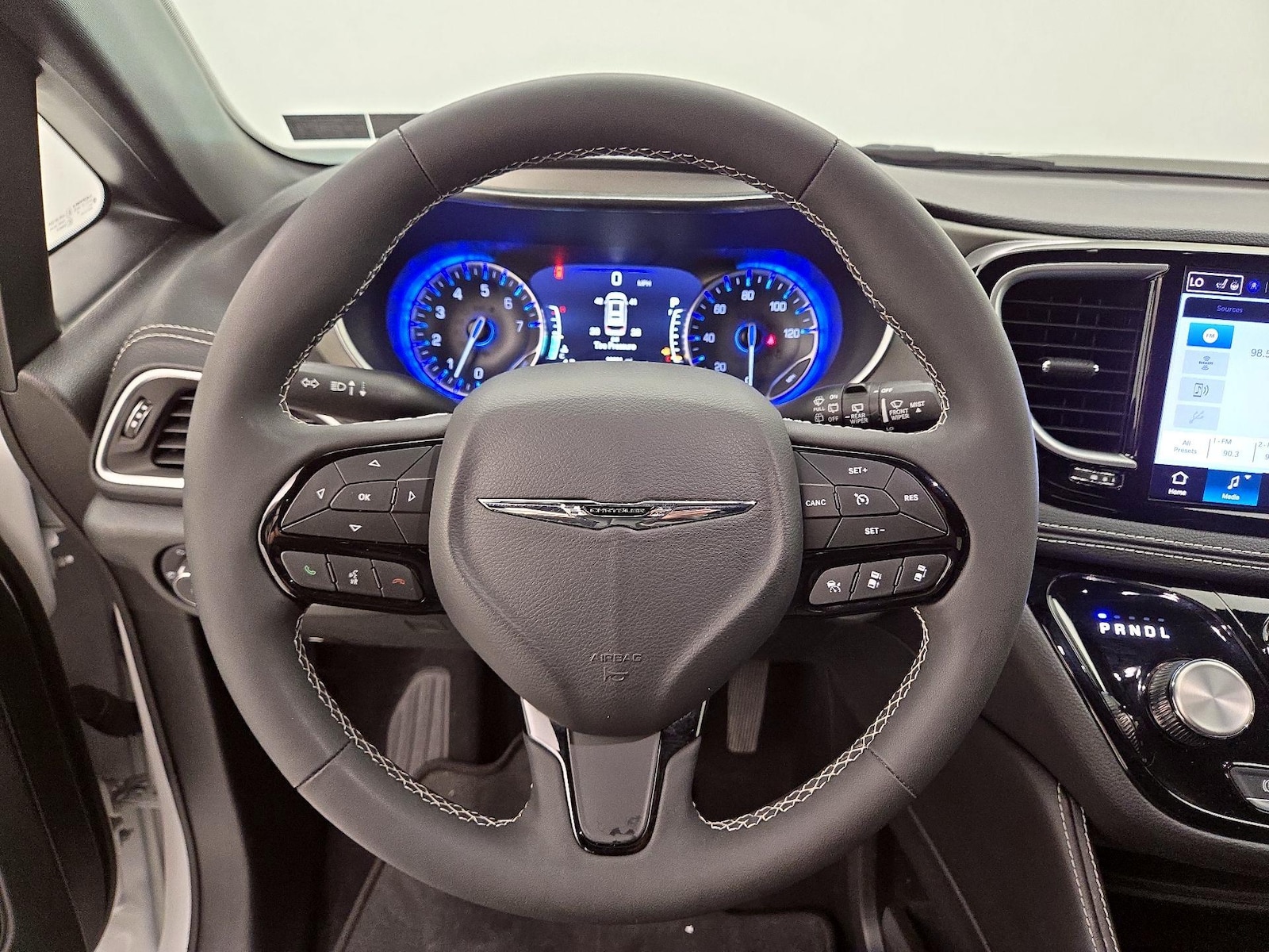 2024 Chrysler Pacifica Limited - Photo 11
