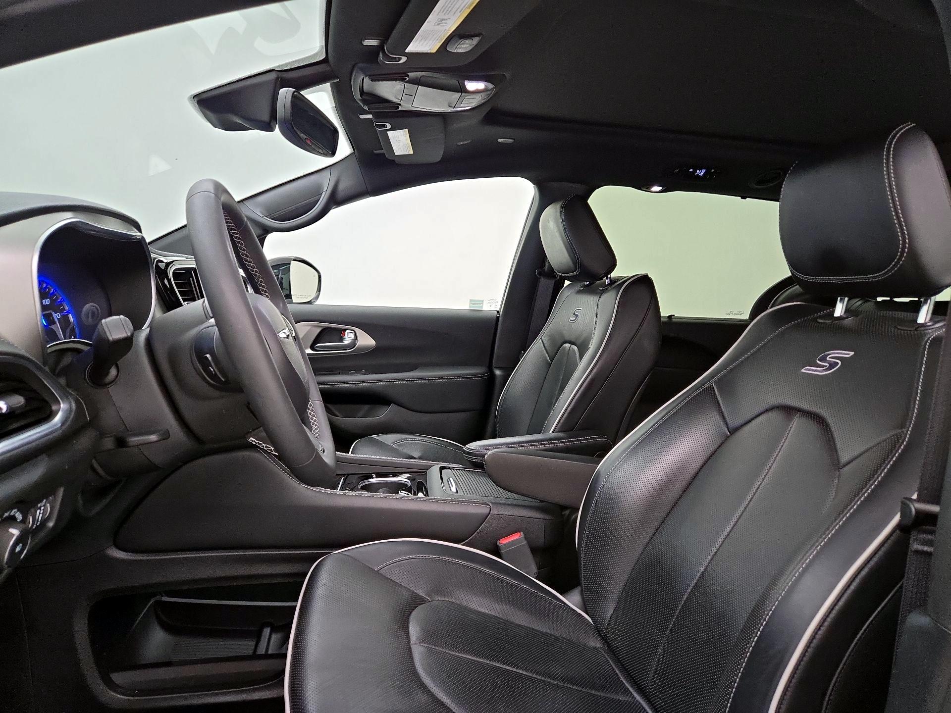 Thumbnail: 2024 Chrysler Pacifica - 11