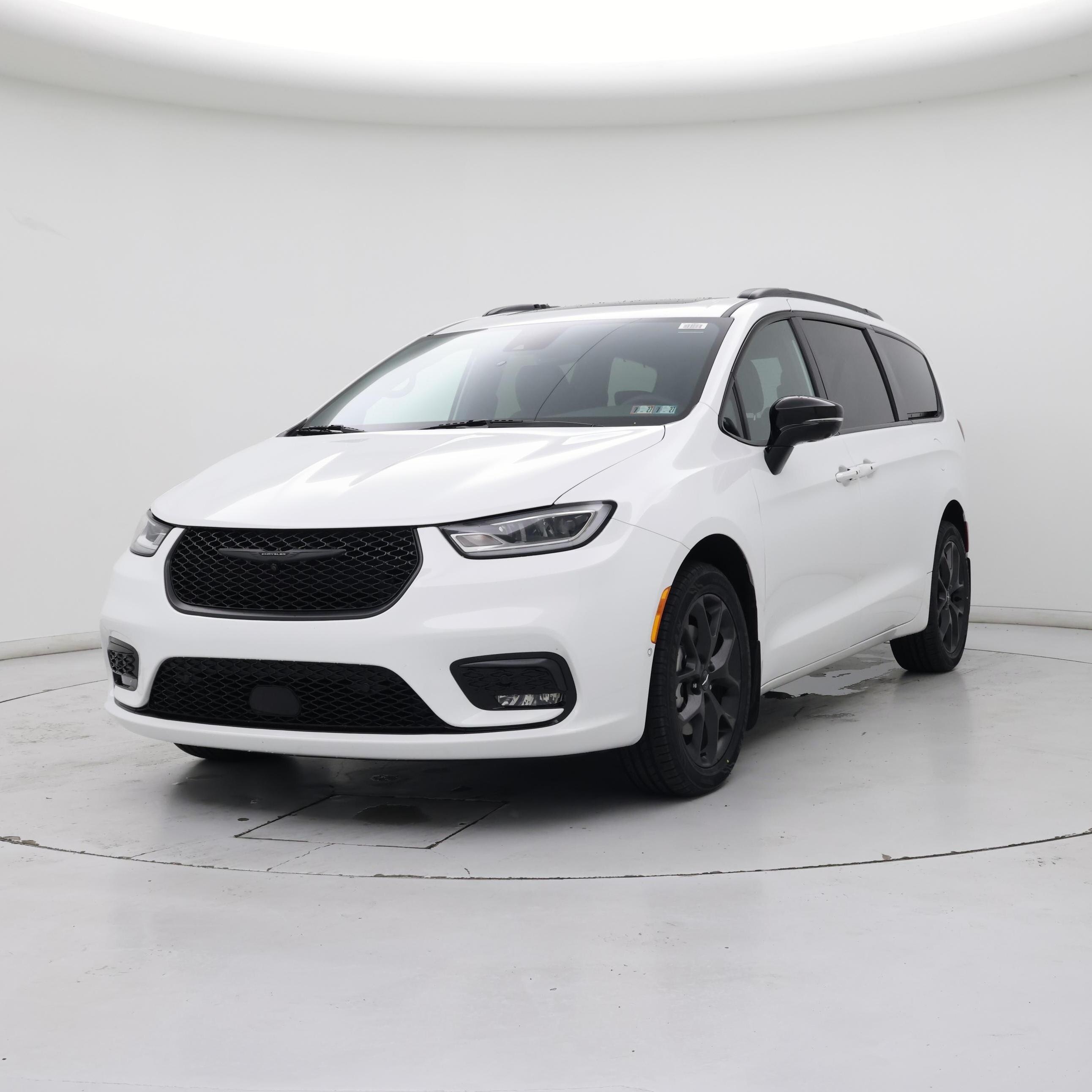Thumbnail: 2024 Chrysler Pacifica - 4