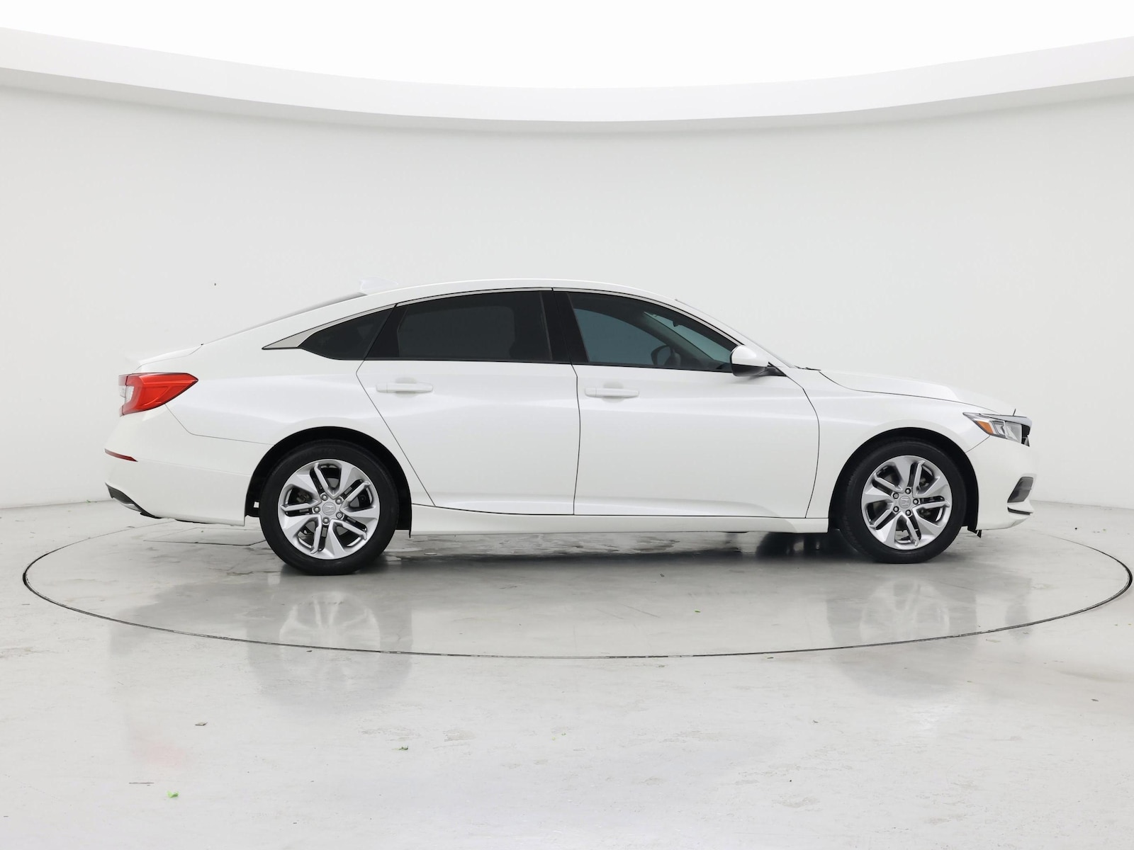 2019 Honda Accord LX - Photo 8