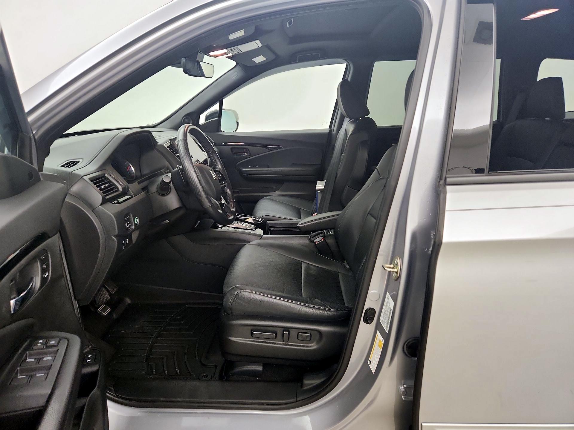 Thumbnail: 2020 Honda Passport - 11