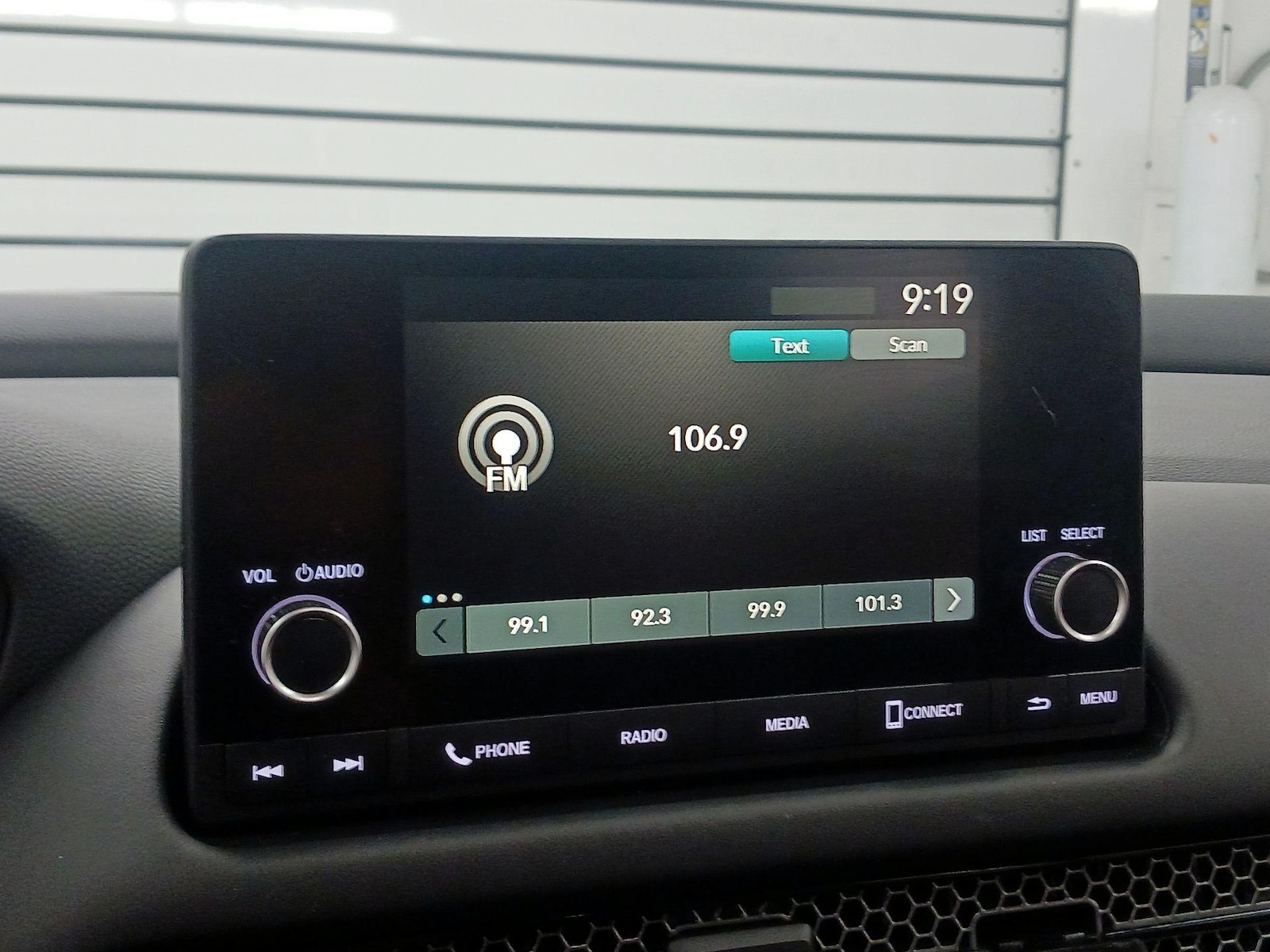 2025 Honda HR-V Sport - Photo 14