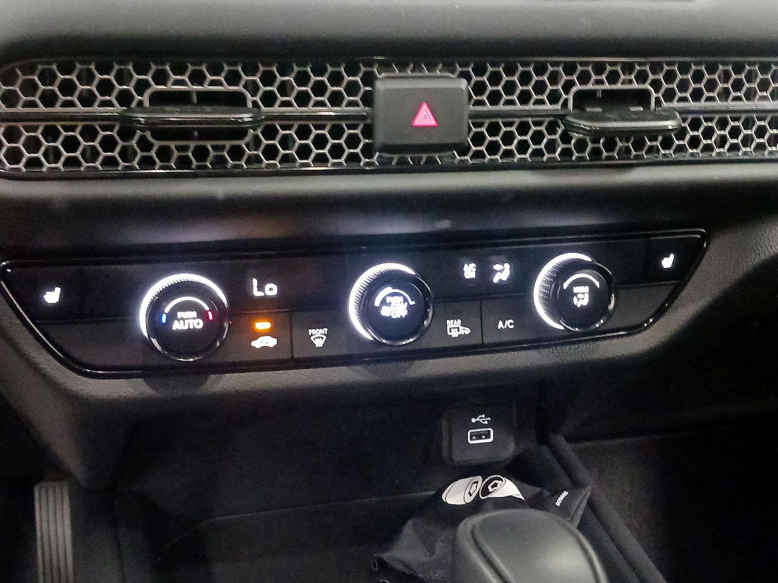 2025 Honda HR-V Sport - Photo 15