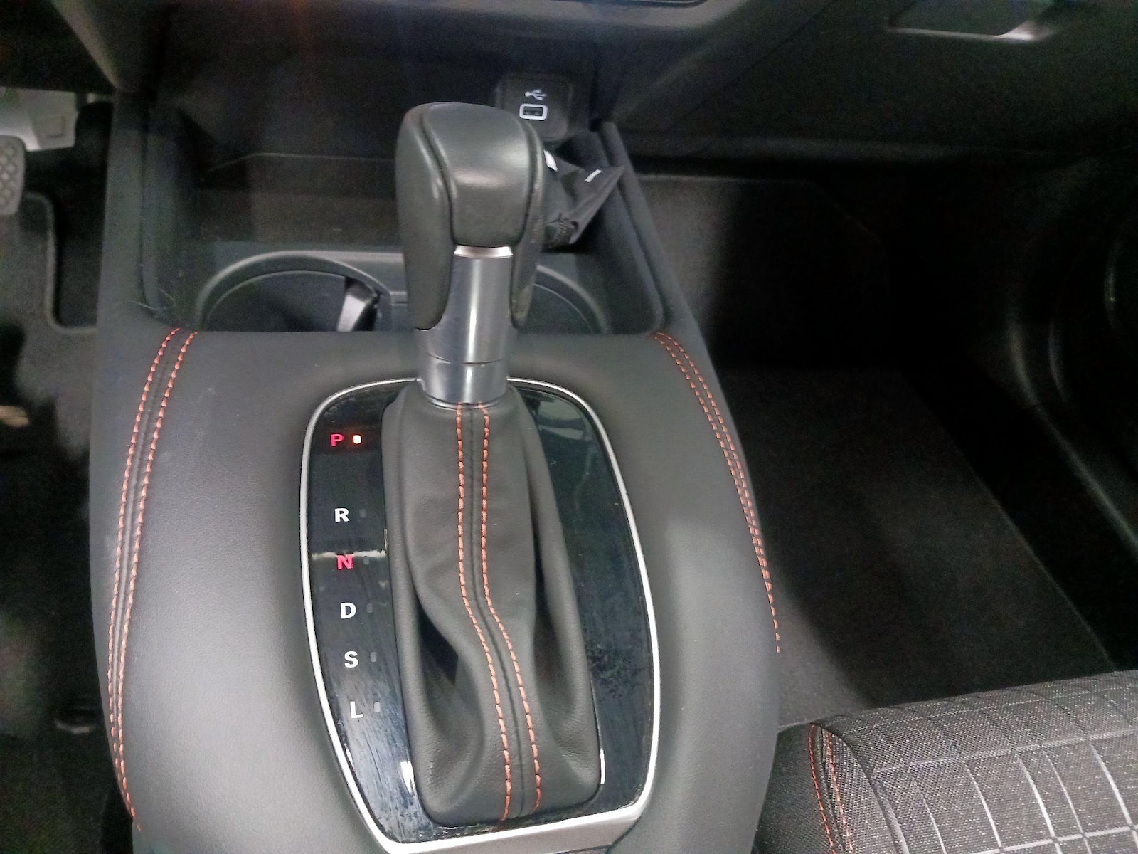 2025 Honda HR-V Sport - Photo 16