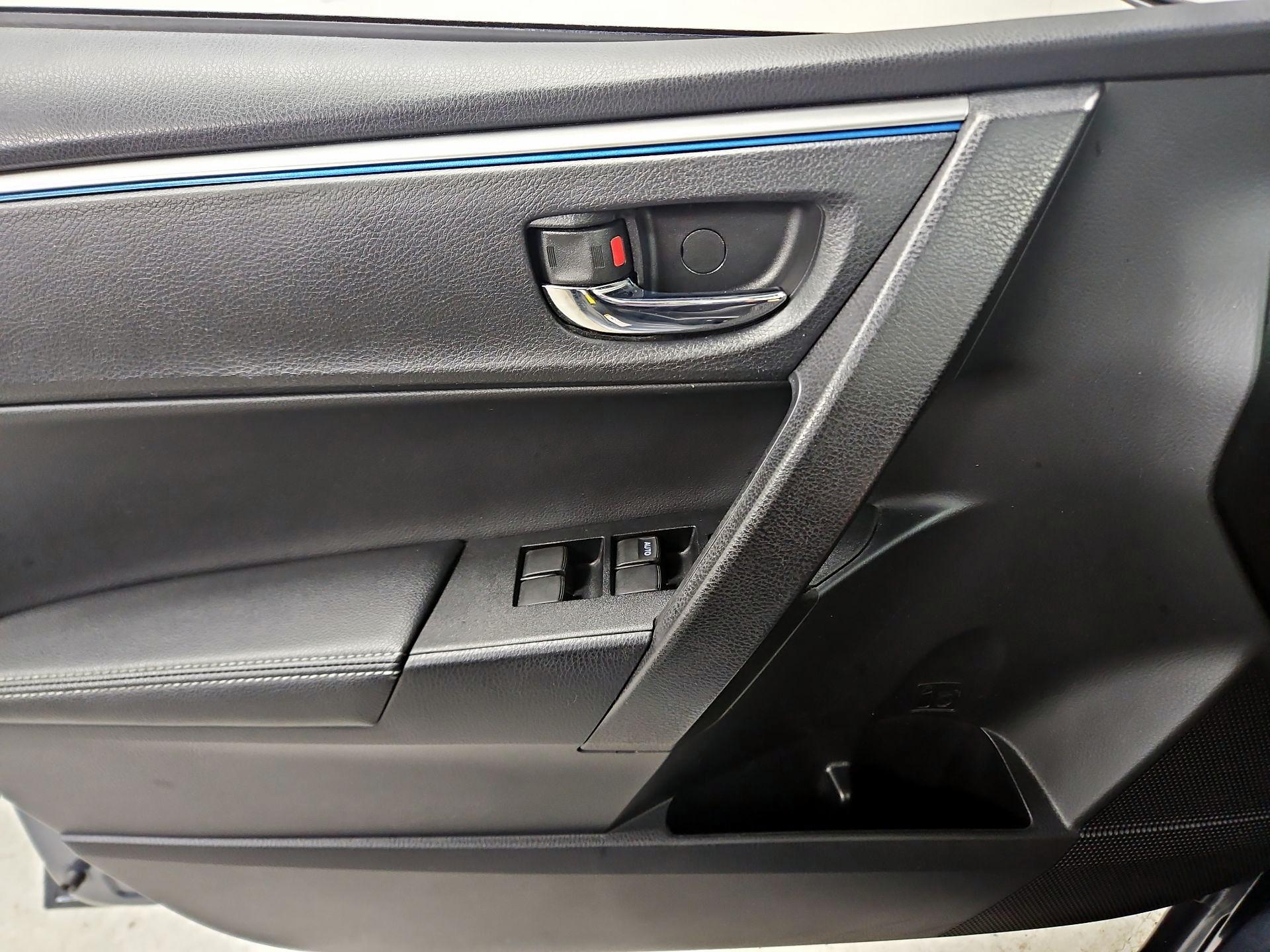 Thumbnail: 2014 Toyota Corolla - 12