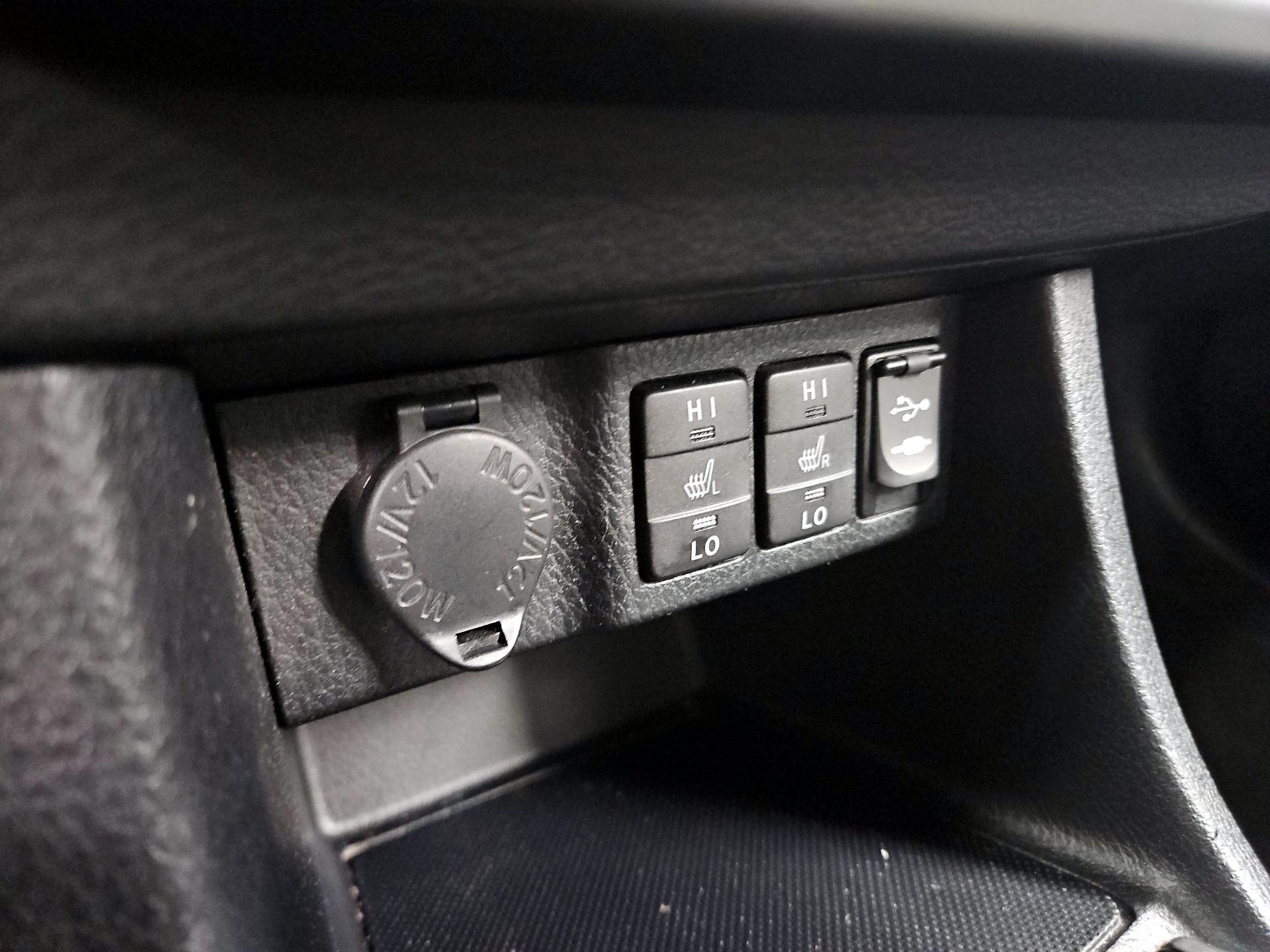 Thumbnail: 2014 Toyota Corolla - 18