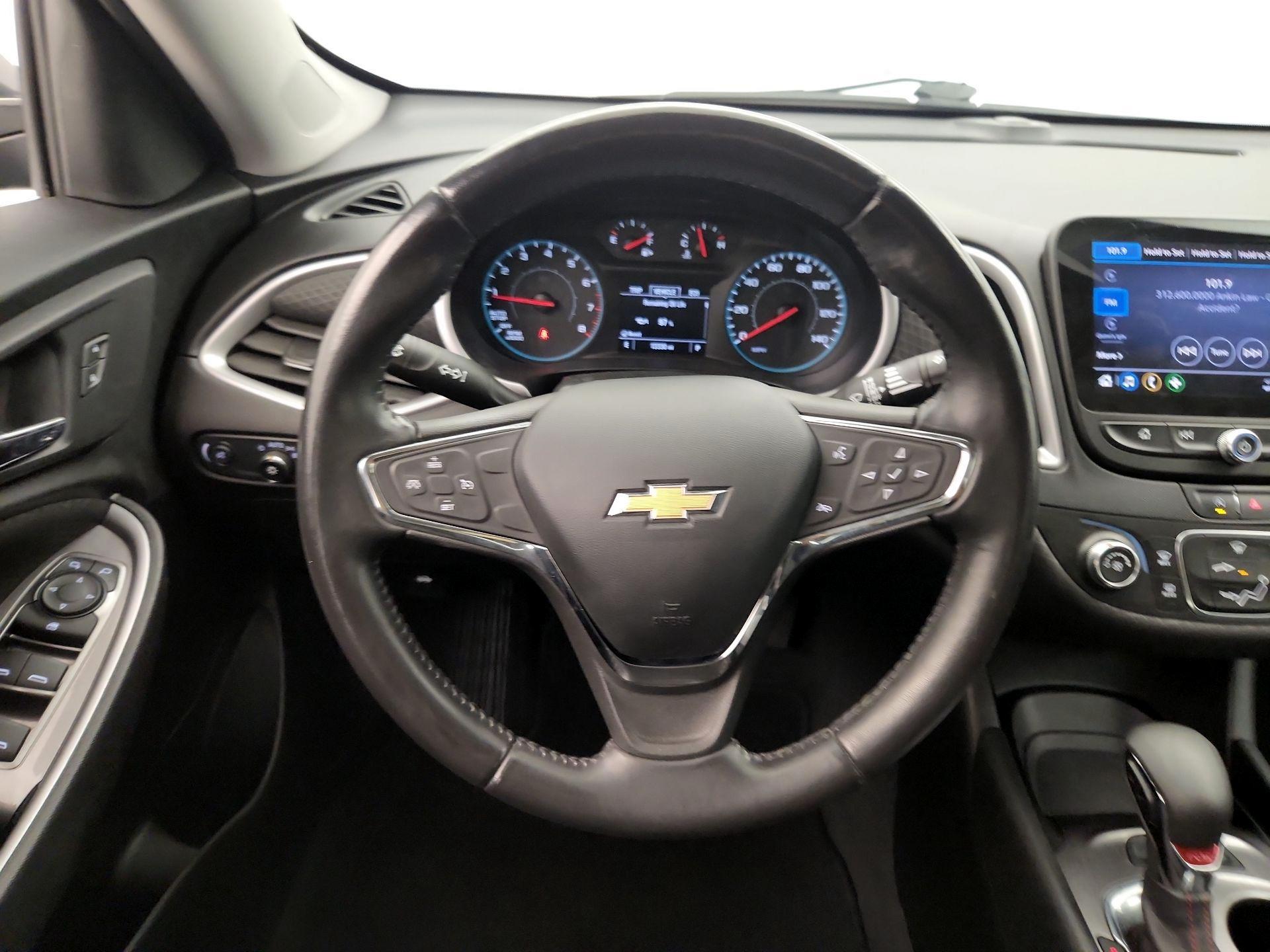 Thumbnail: 2021 Chevrolet Malibu - 10