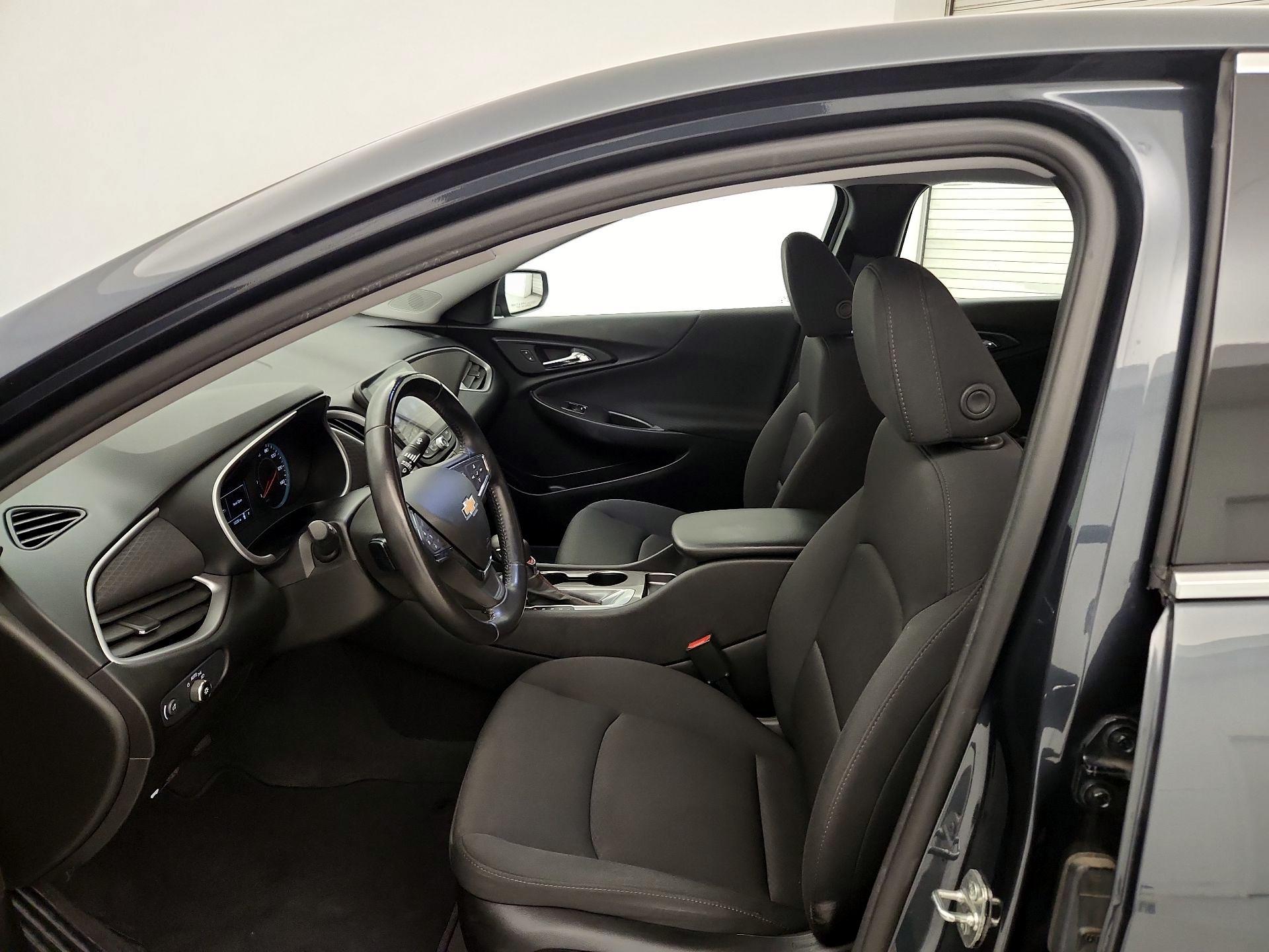 Thumbnail: 2021 Chevrolet Malibu - 11