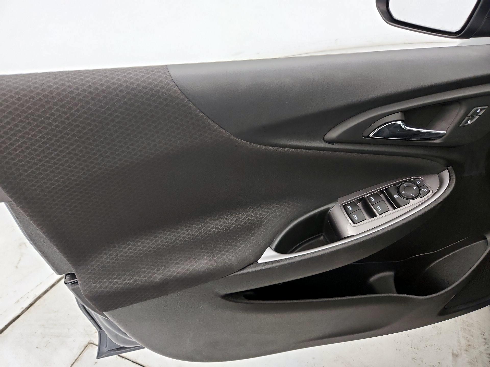 Thumbnail: 2021 Chevrolet Malibu - 12