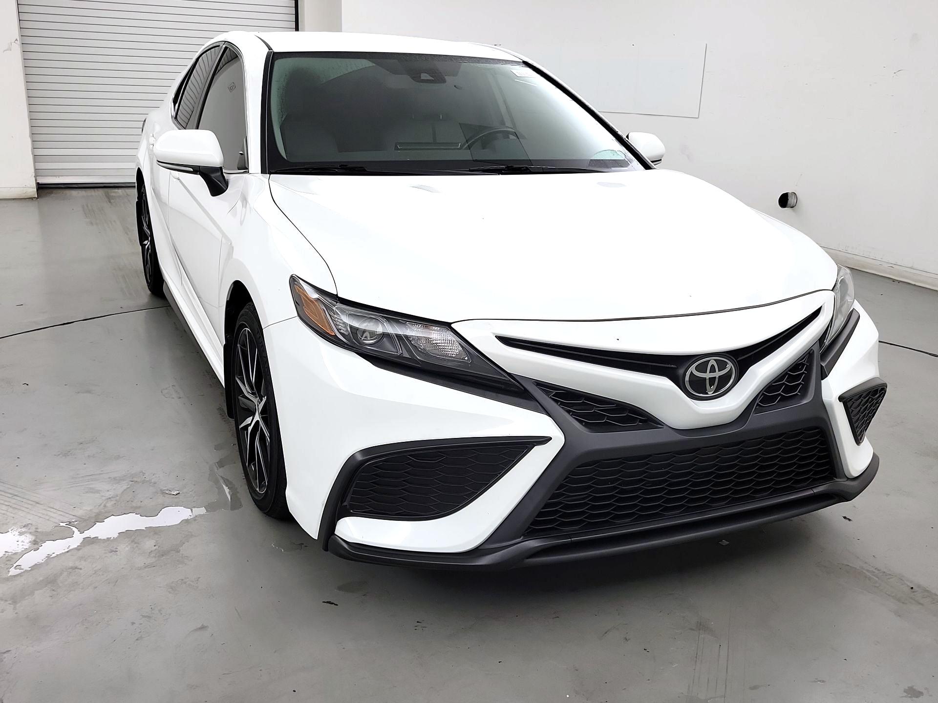 Thumbnail: 2022 Toyota Camry - 1