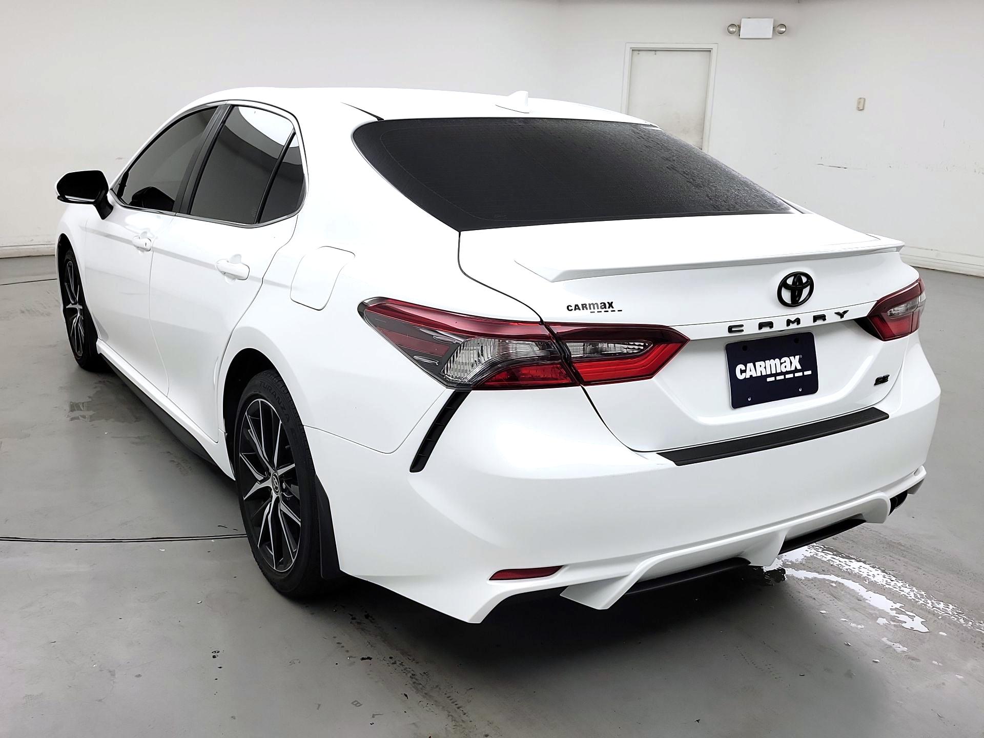 Thumbnail: 2022 Toyota Camry - 7