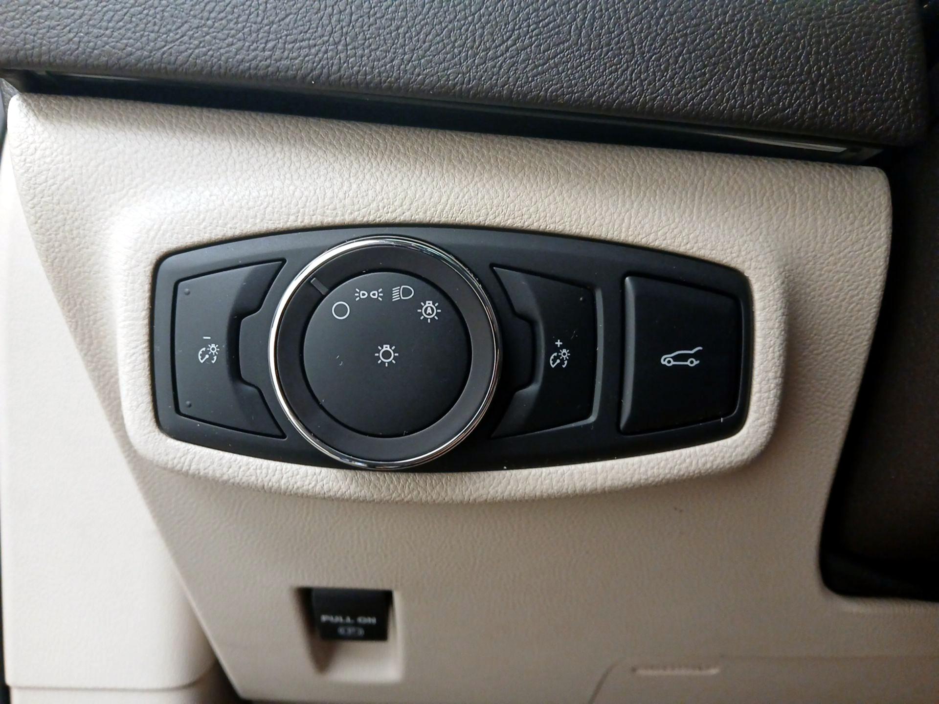 Thumbnail: 2018 Lincoln MKC - 13