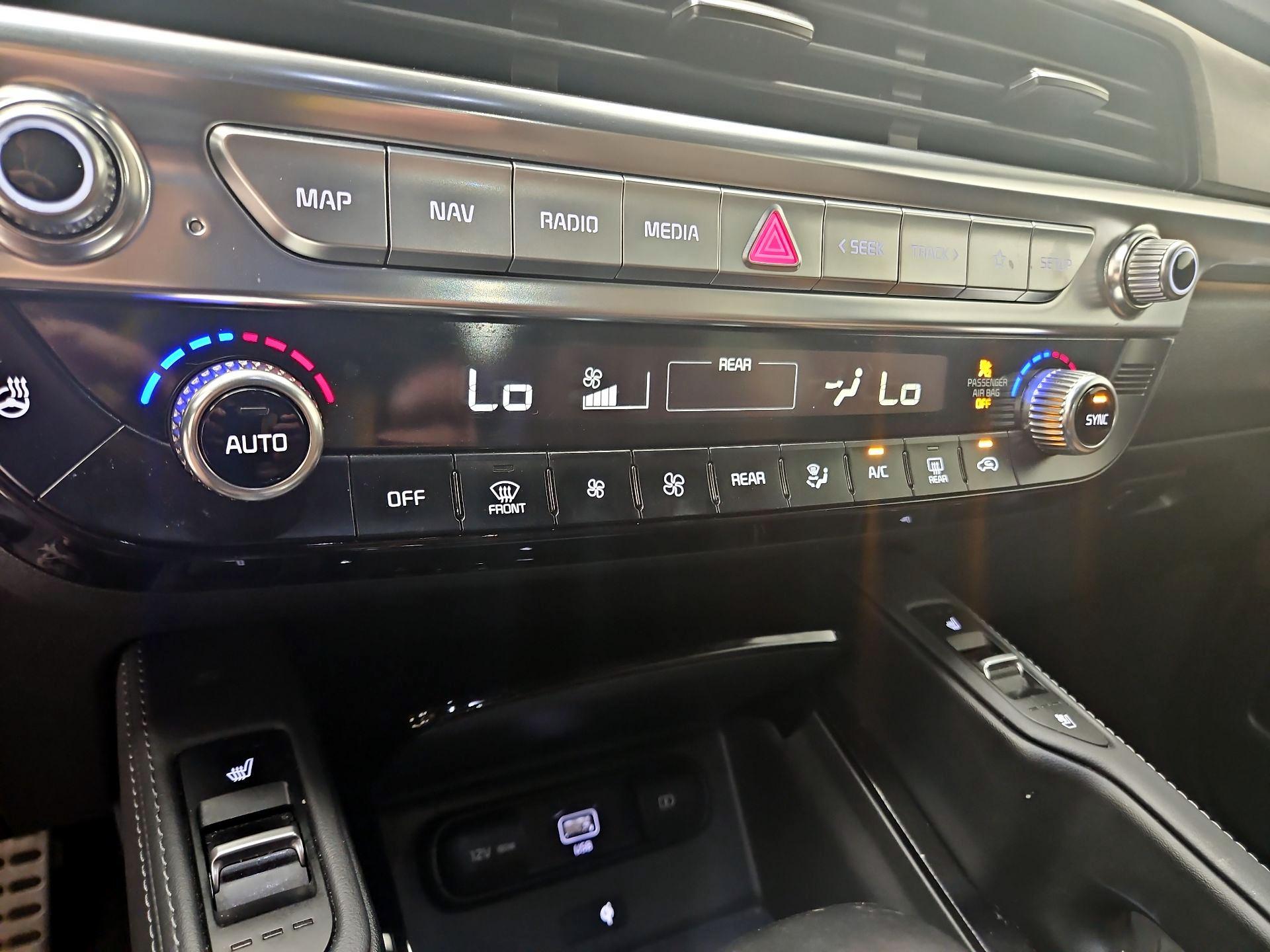 Thumbnail: 2022 Kia Telluride - 17