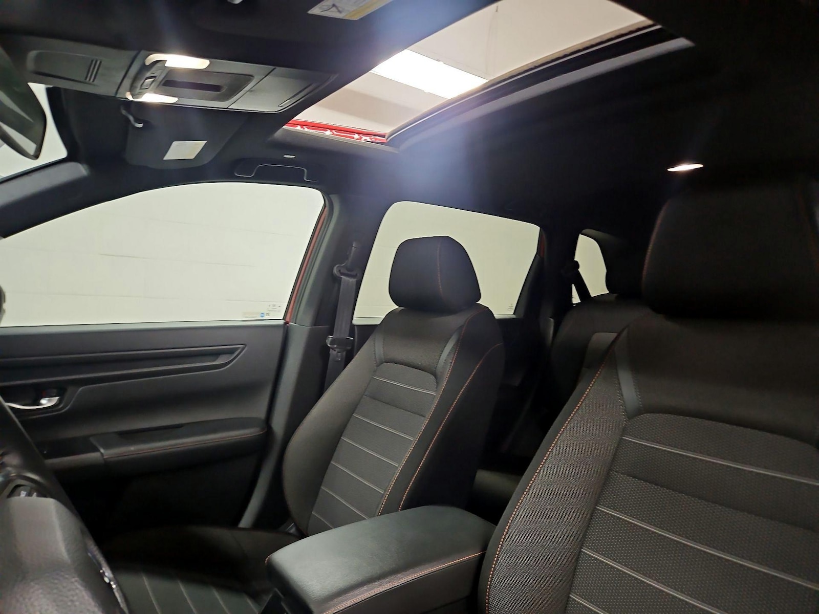 Sunroof(s) & Overhead Airbags