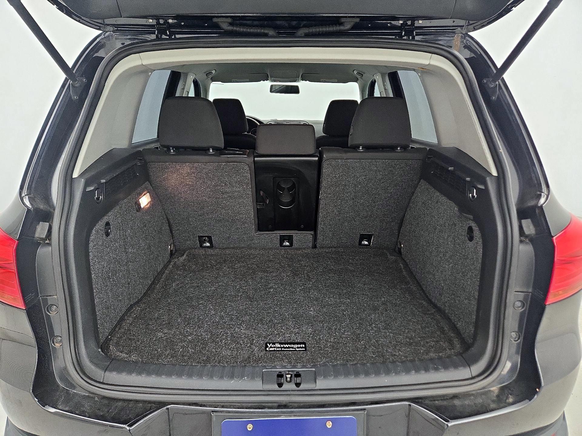Thumbnail: 2018 Volkswagen Tiguan - 20