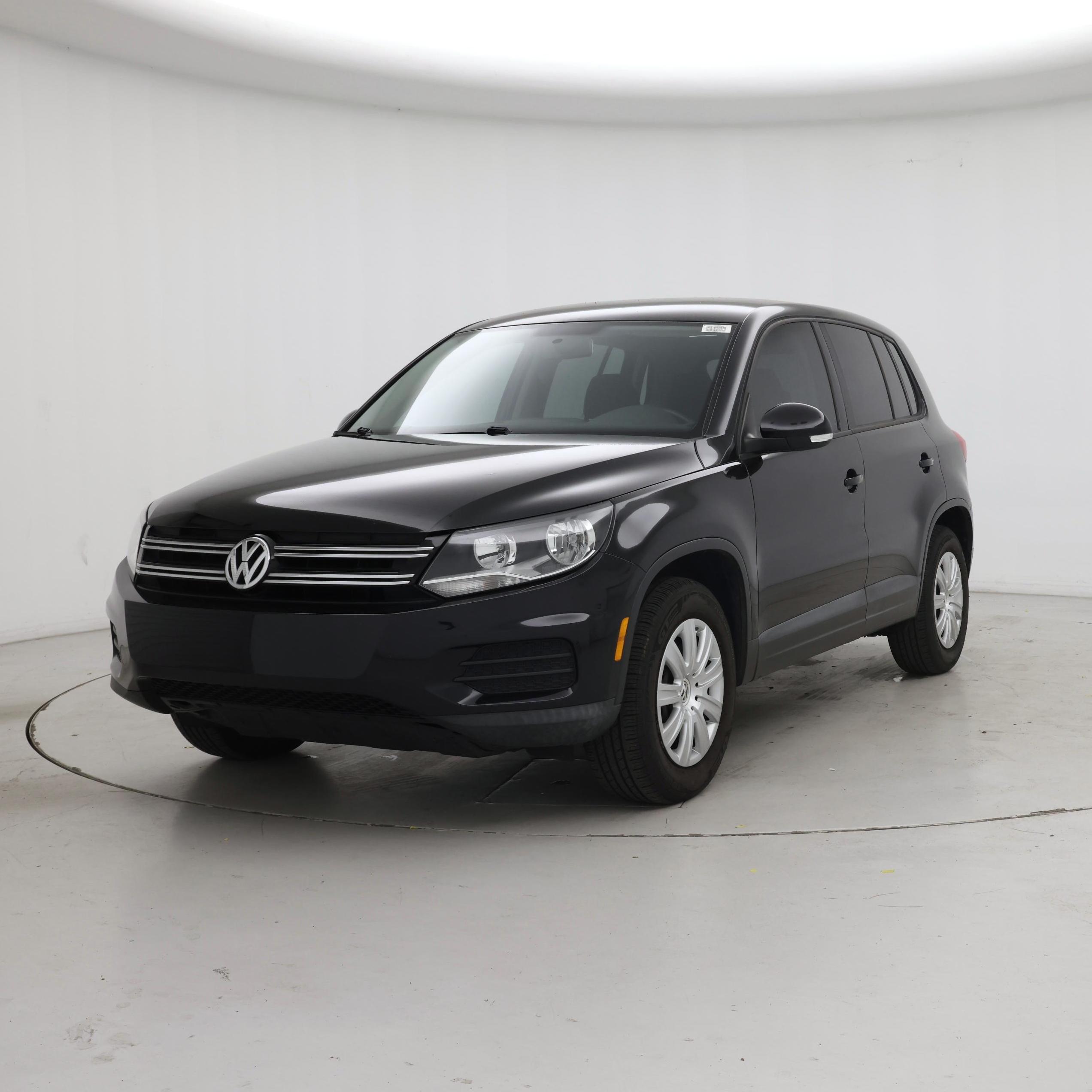 Thumbnail: 2018 Volkswagen Tiguan - 4