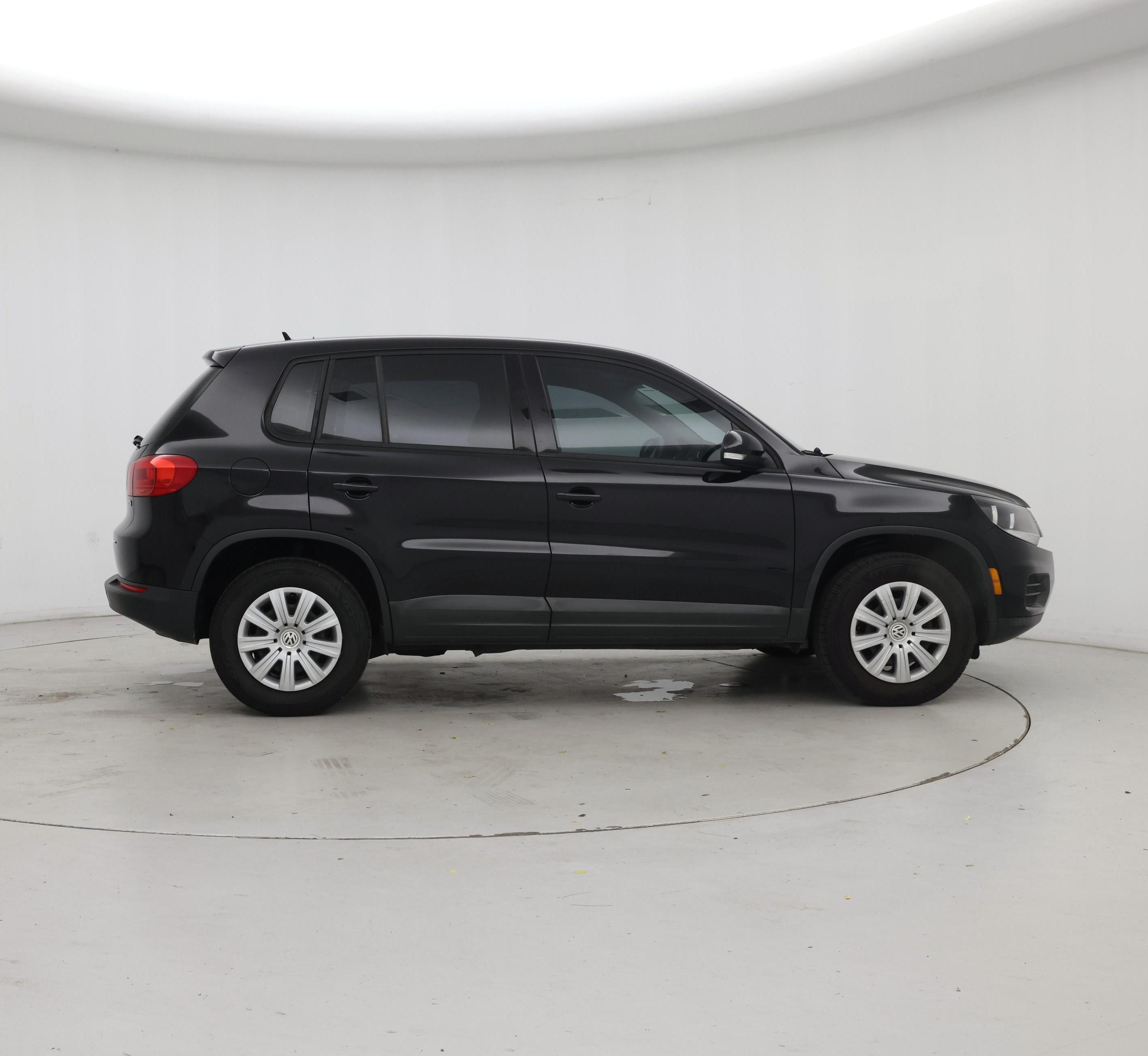 Thumbnail: 2018 Volkswagen Tiguan - 7