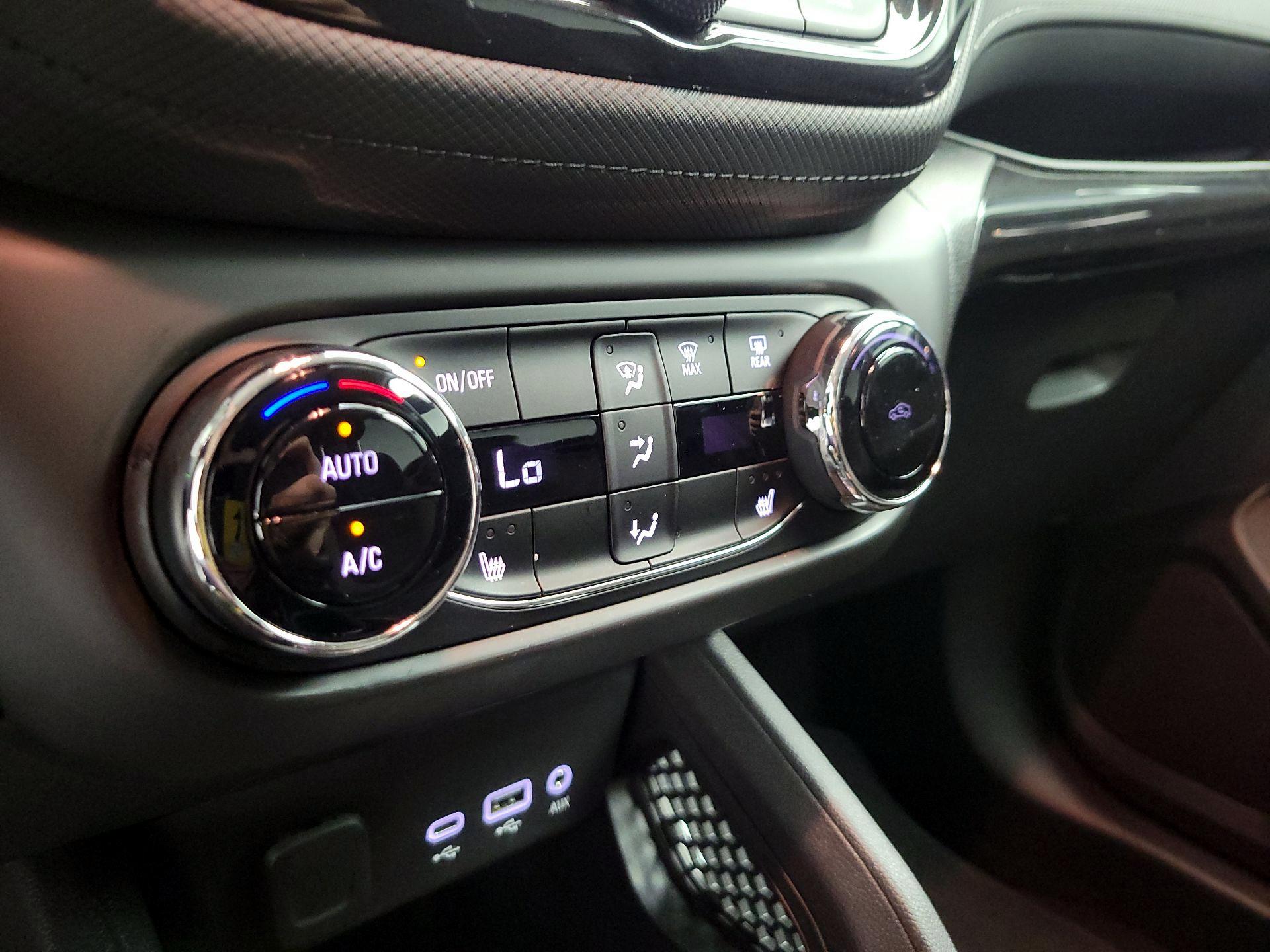 Thumbnail: 2021 Chevrolet TrailBlazer - 14