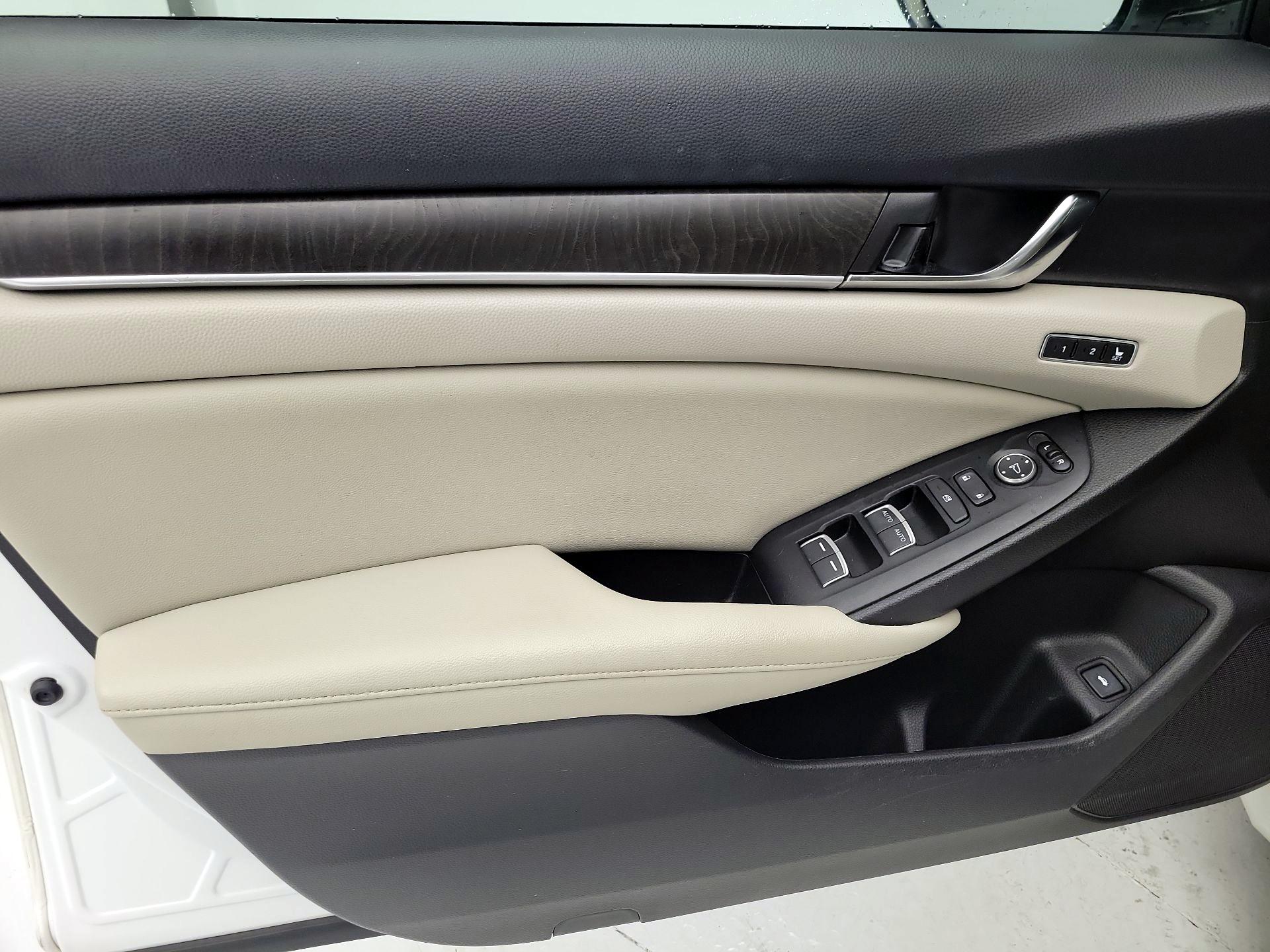 Thumbnail: 2020 Honda Accord - 12
