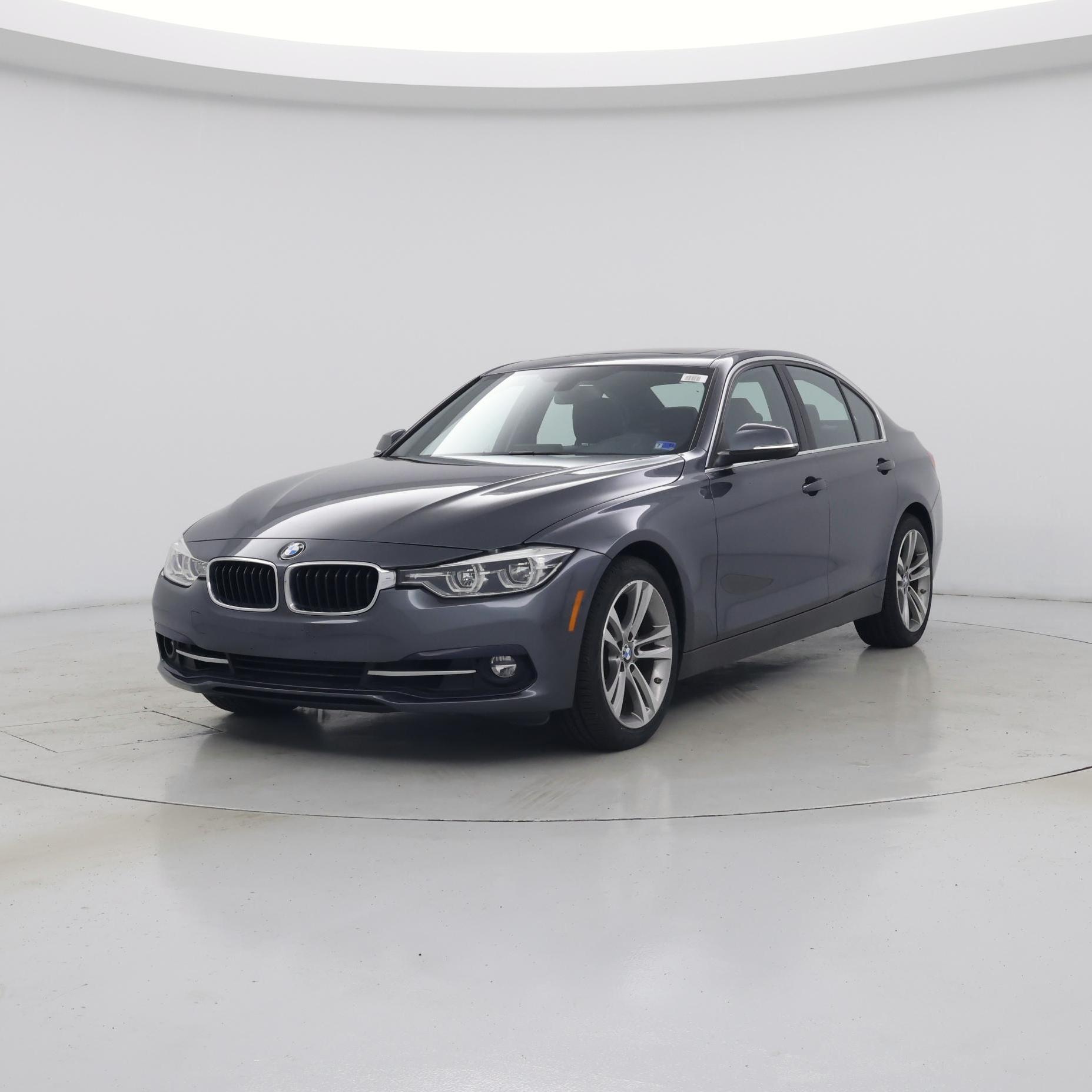 Thumbnail: 2018 BMW 3 Series - 4