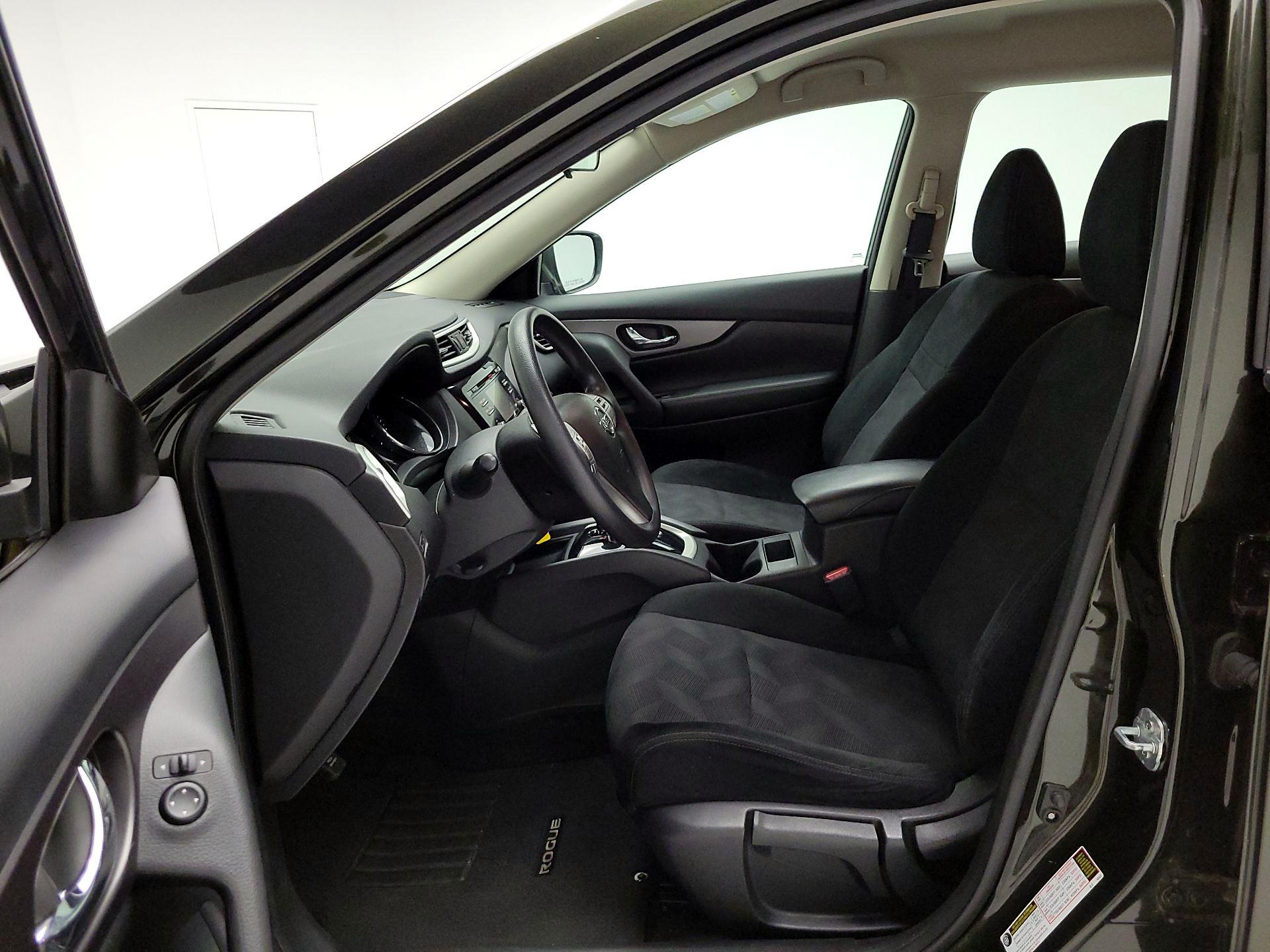 Thumbnail: 2016 Nissan Rogue - 11