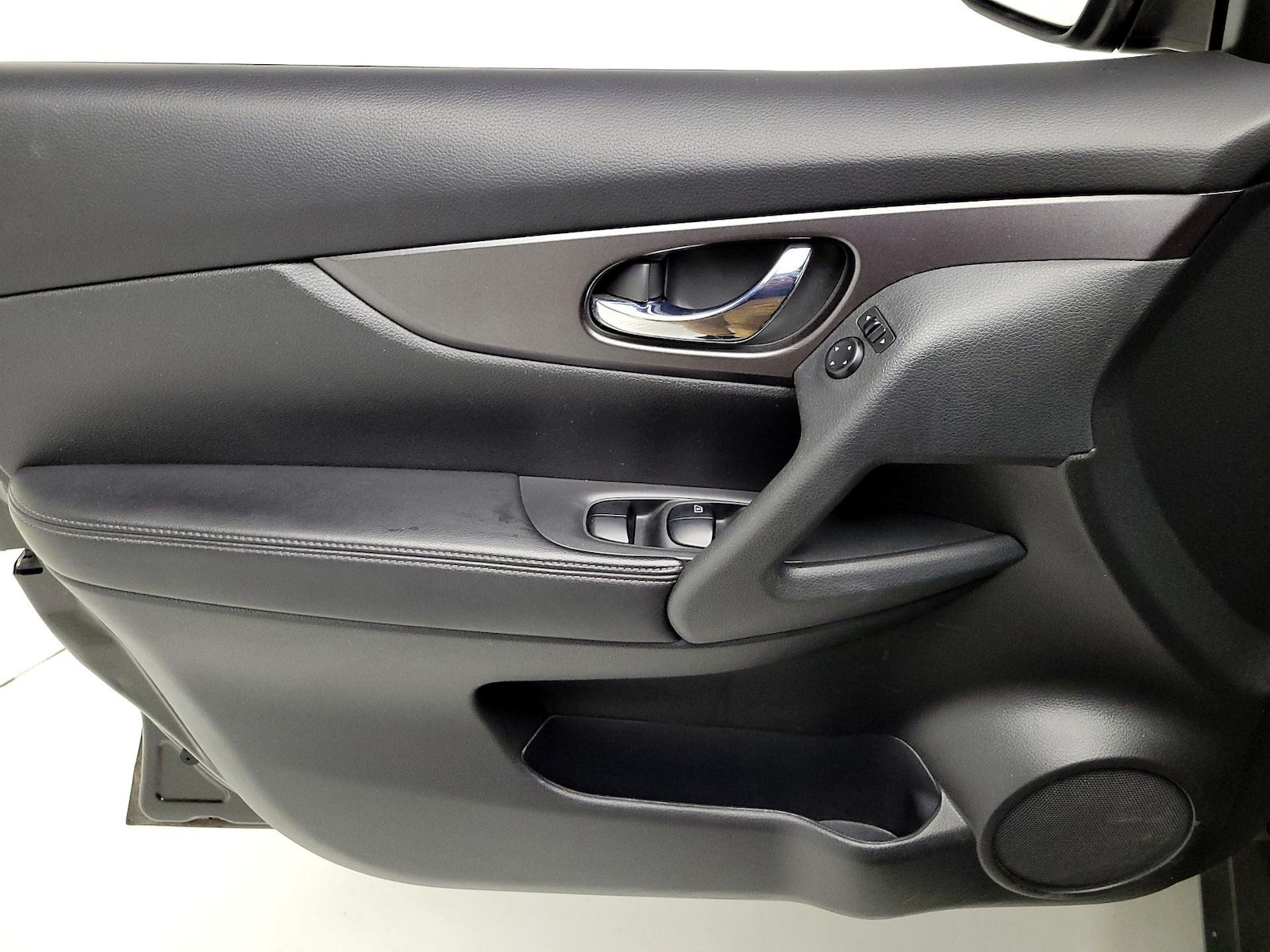 2016 Nissan Rogue S - Photo 13