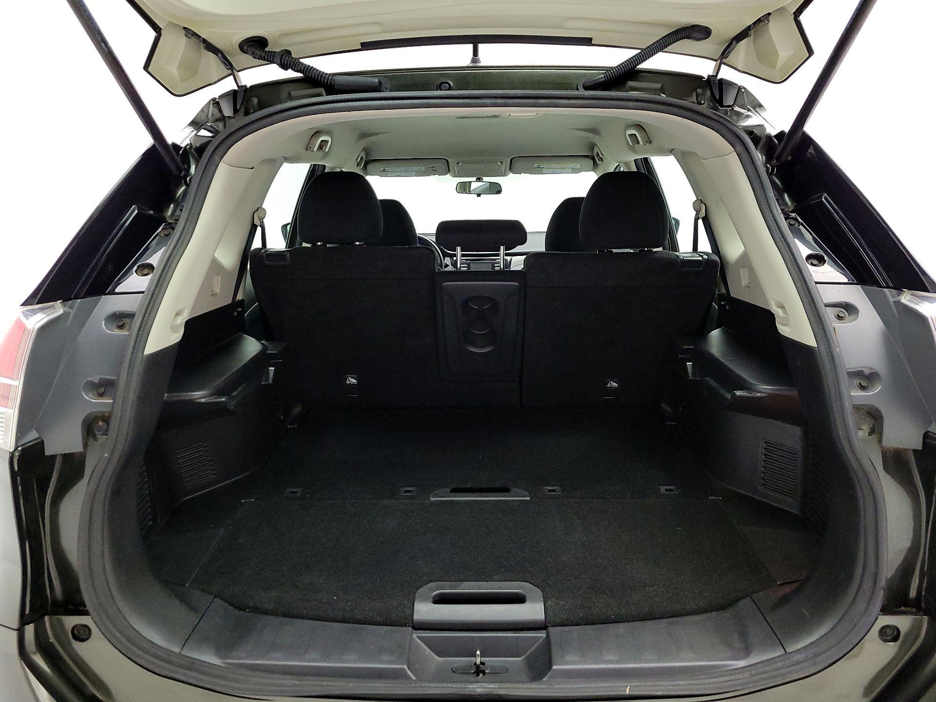 Thumbnail: 2016 Nissan Rogue - 20