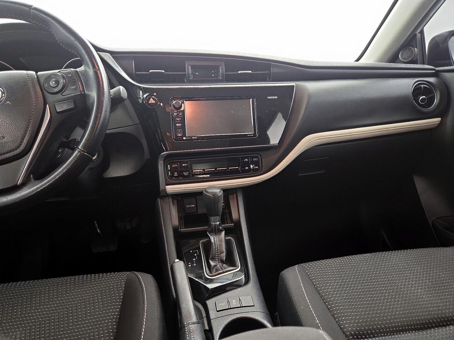 Thumbnail: 2017 Toyota Corolla iM - 9