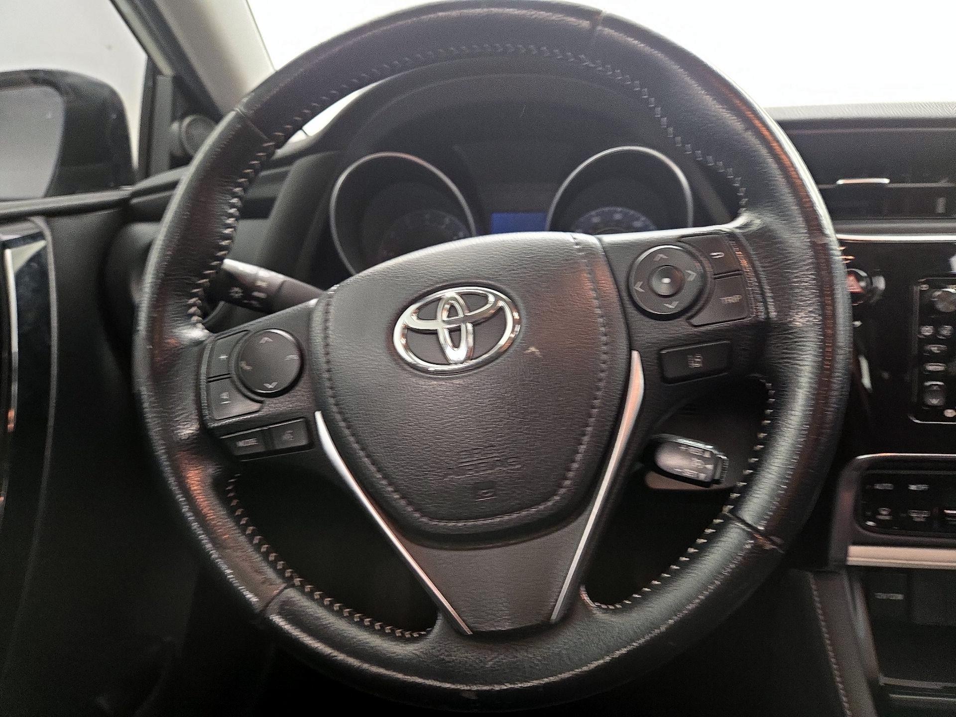 Thumbnail: 2017 Toyota Corolla iM - 10