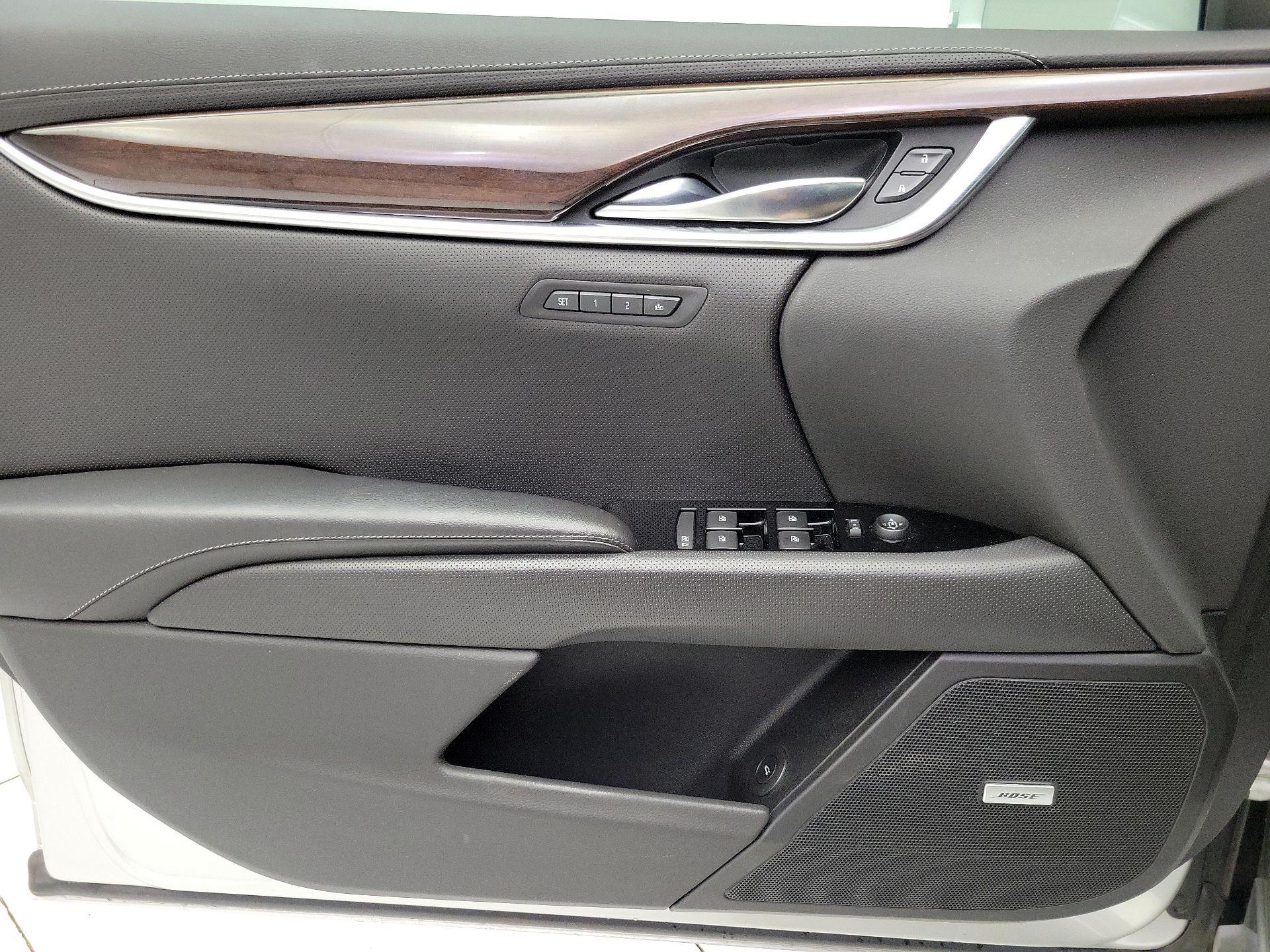 Thumbnail: 2016 Cadillac XTS - 12