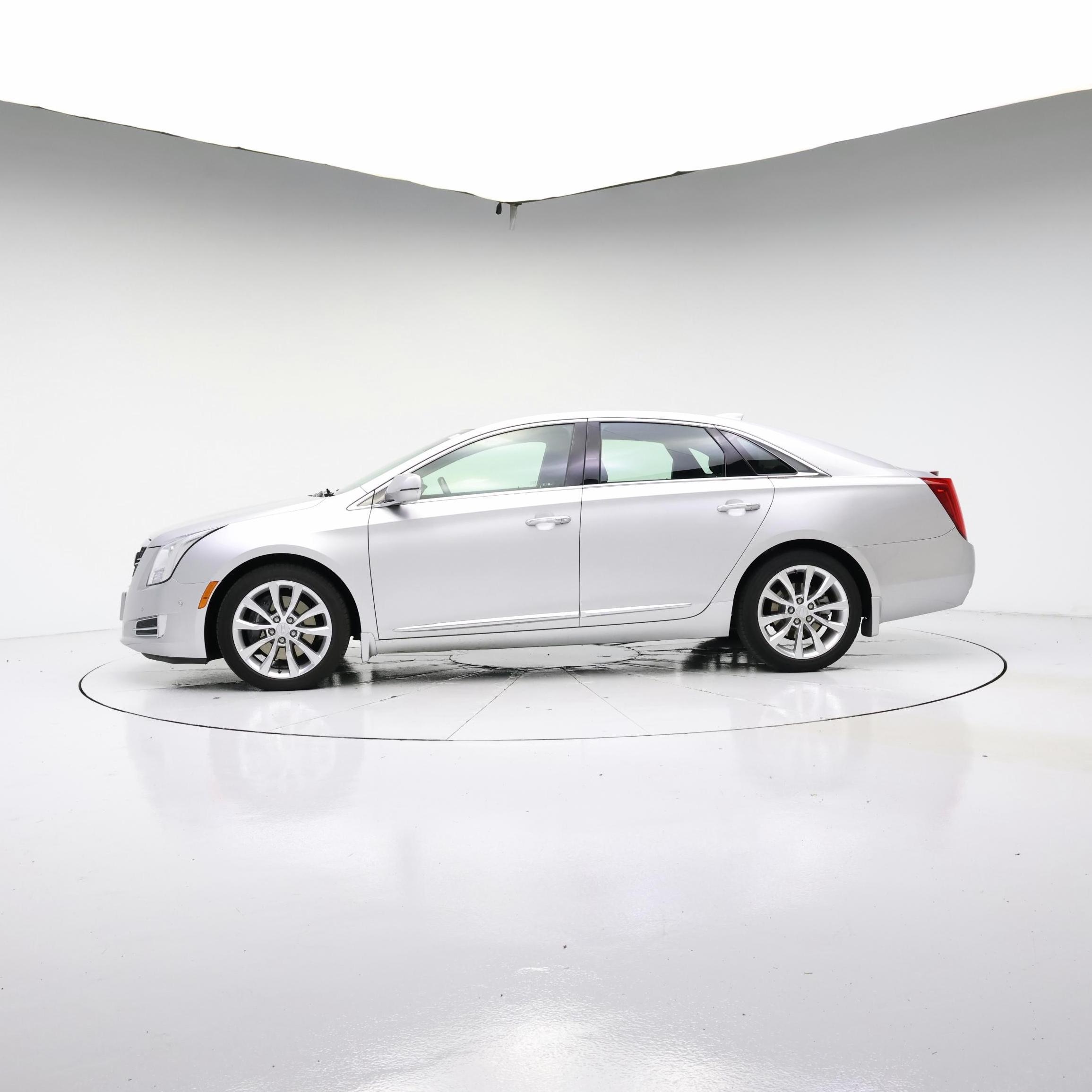 Thumbnail: 2016 Cadillac XTS - 3