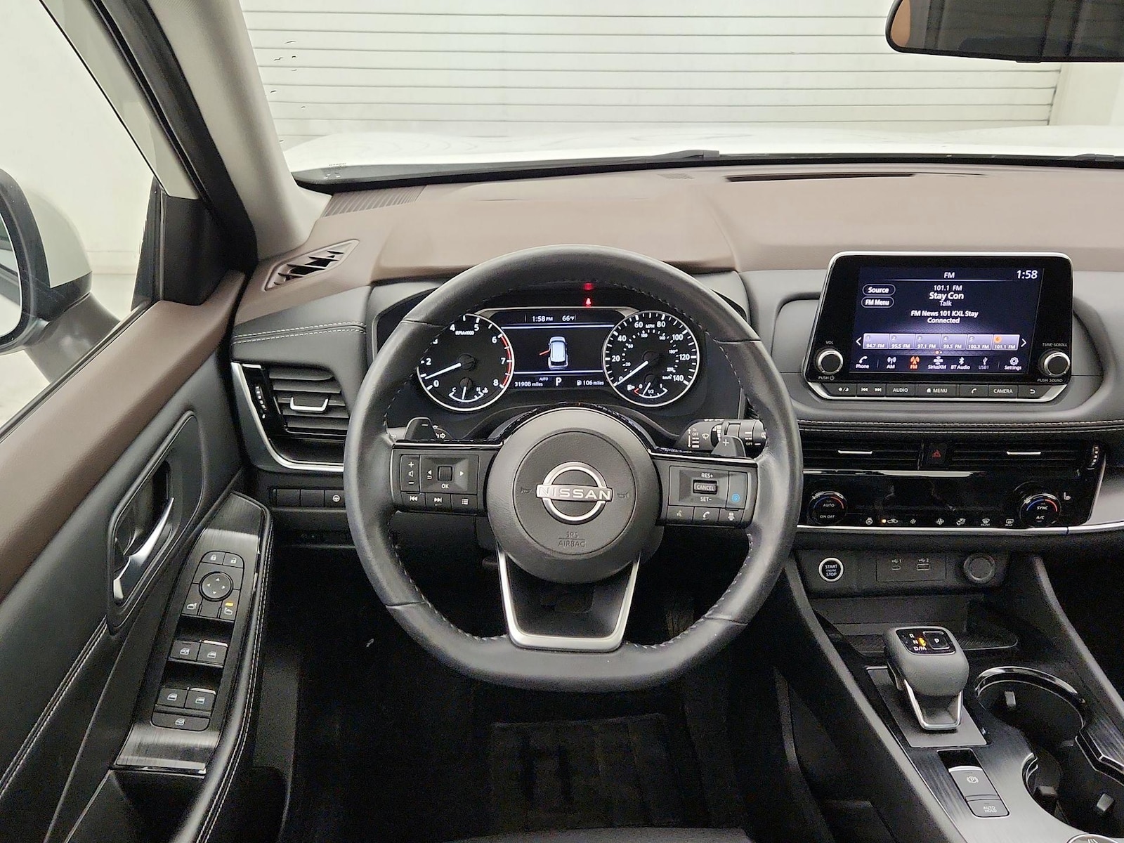 2023 Nissan Rogue SV - Photo 11