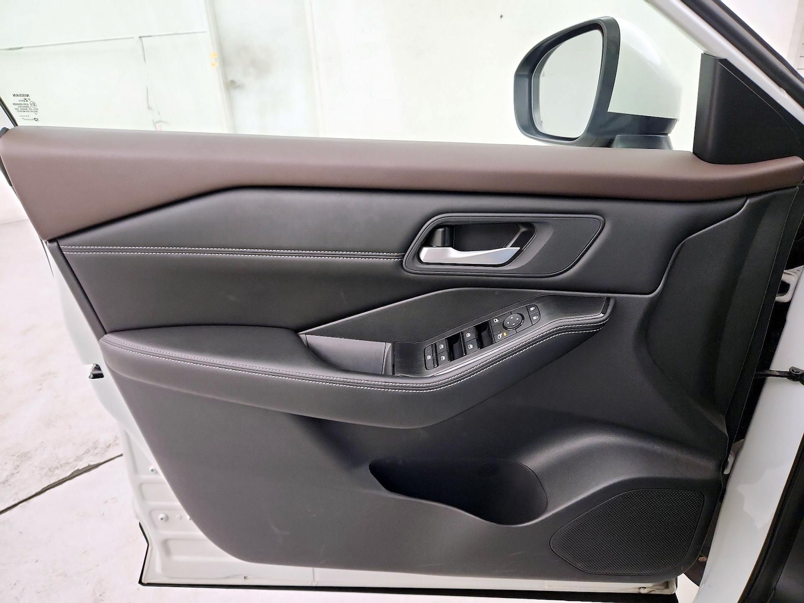 2023 Nissan Rogue SV - Photo 13