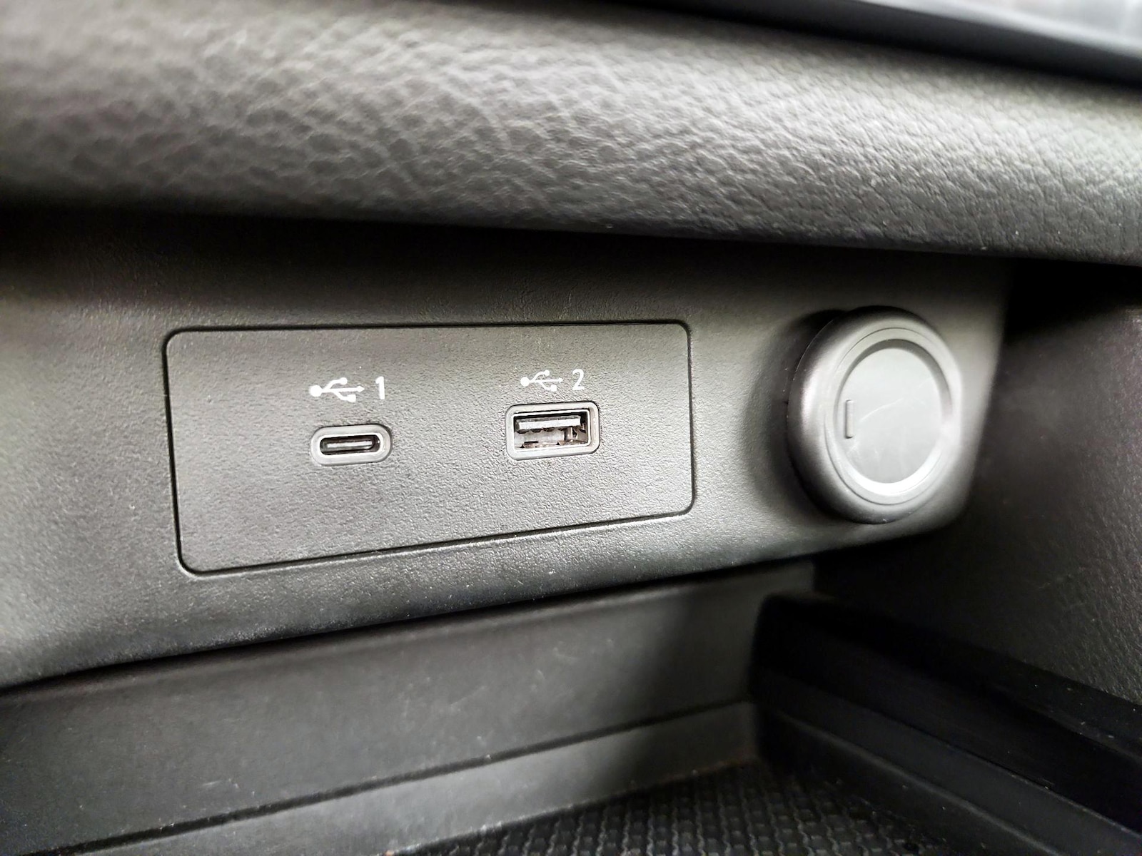 2023 Nissan Rogue SV - Photo 19