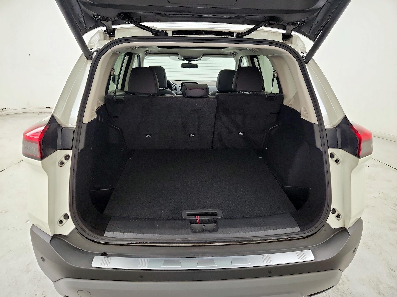 2023 Nissan Rogue SV - Photo 22
