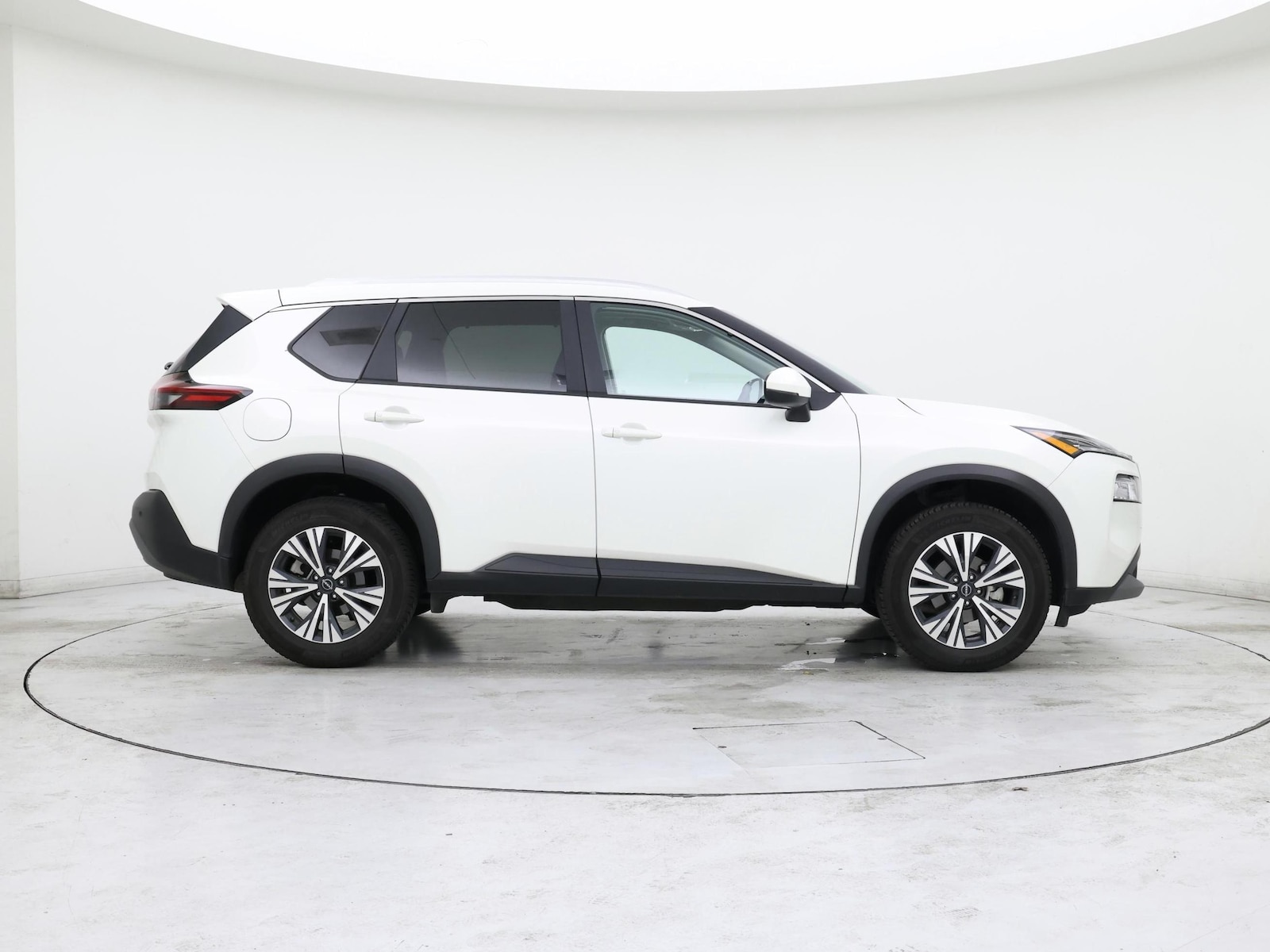 2023 Nissan Rogue SV - Photo 8