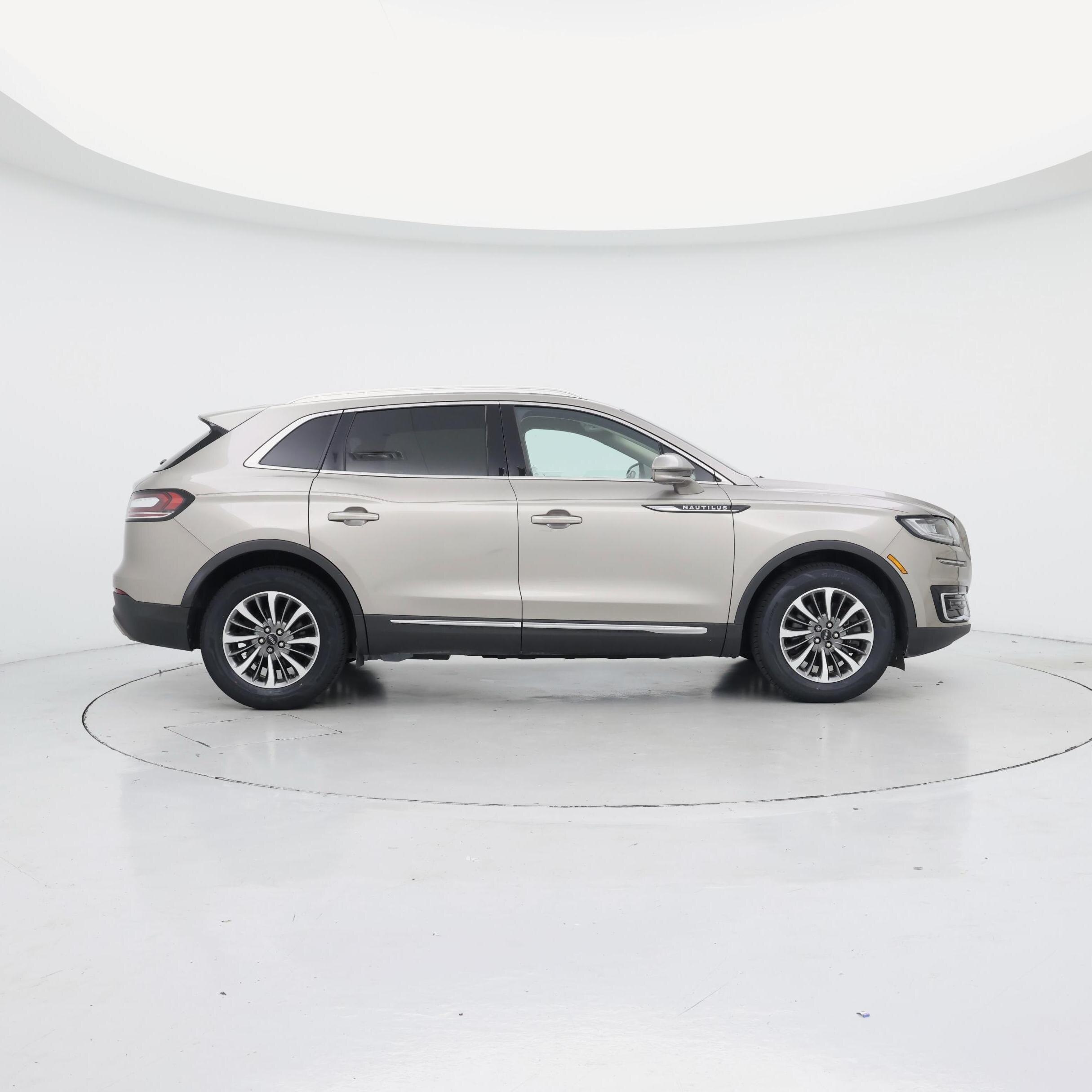 Thumbnail: 2020 Lincoln Nautilus - 7